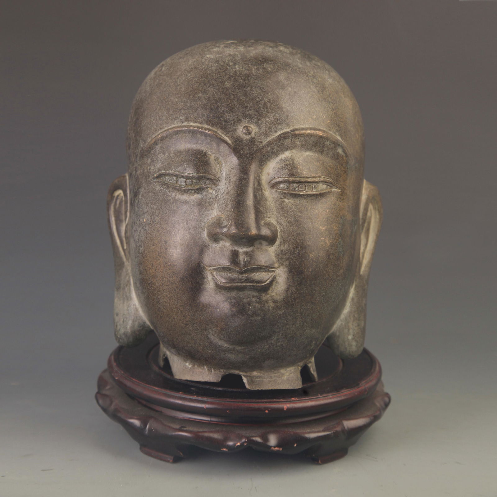 A RARE FINE BRONZE SAKYAMUNI BUDDHA HEAD (1 of 5)