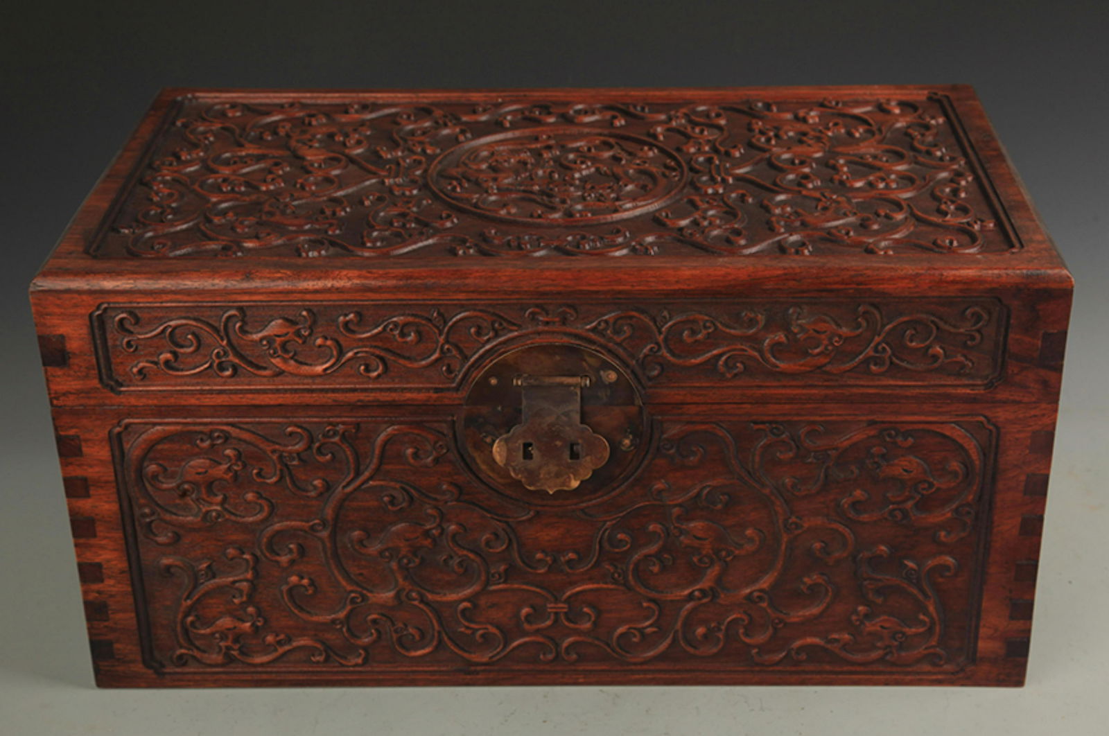 A FINE ROSEWOOD, HUA LI MU WOODEN BOX WITH COVER (1 of 5)
