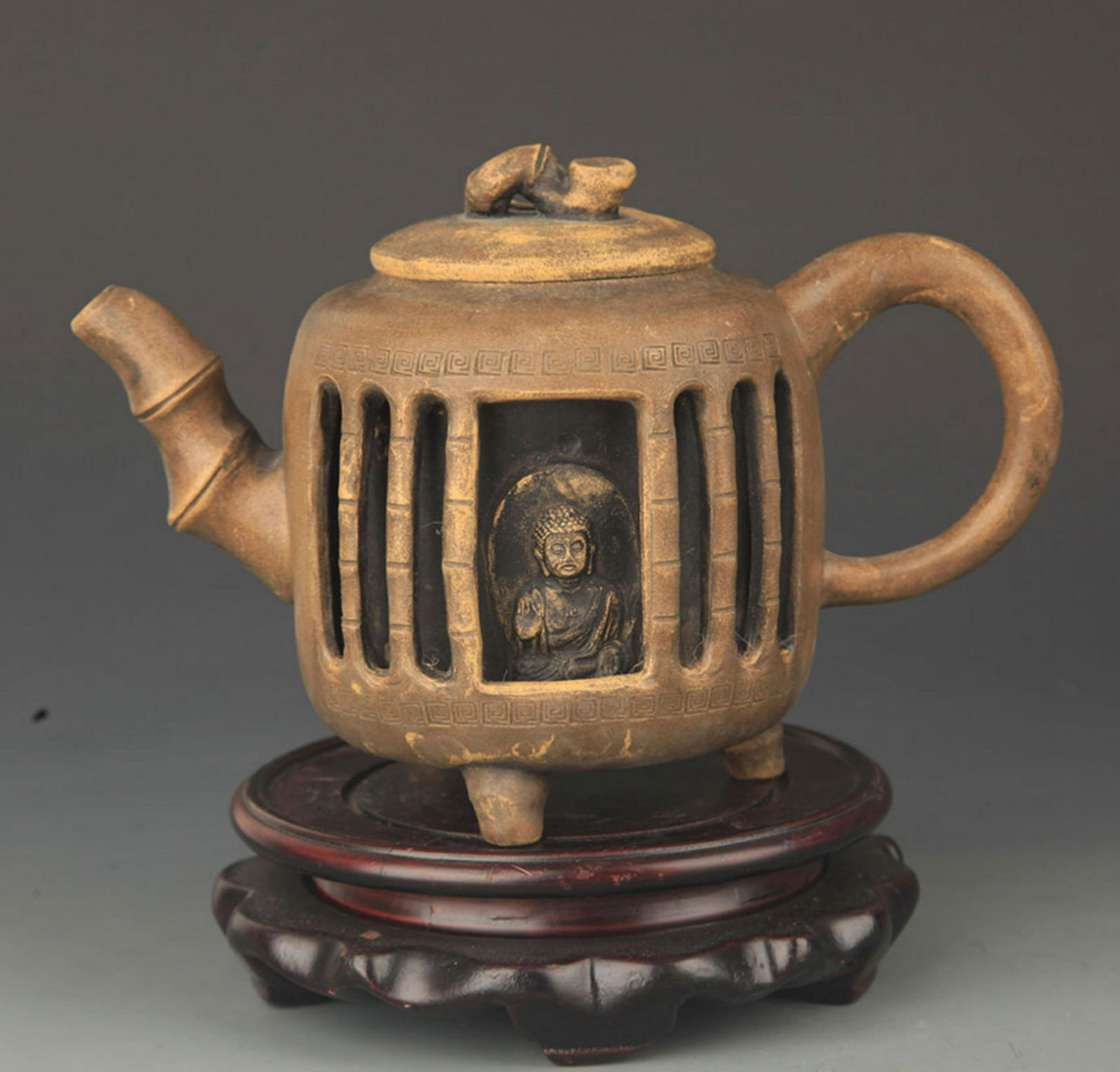 FINE MADE SQUARE ZI SHA TEAPOT (1 of 5)