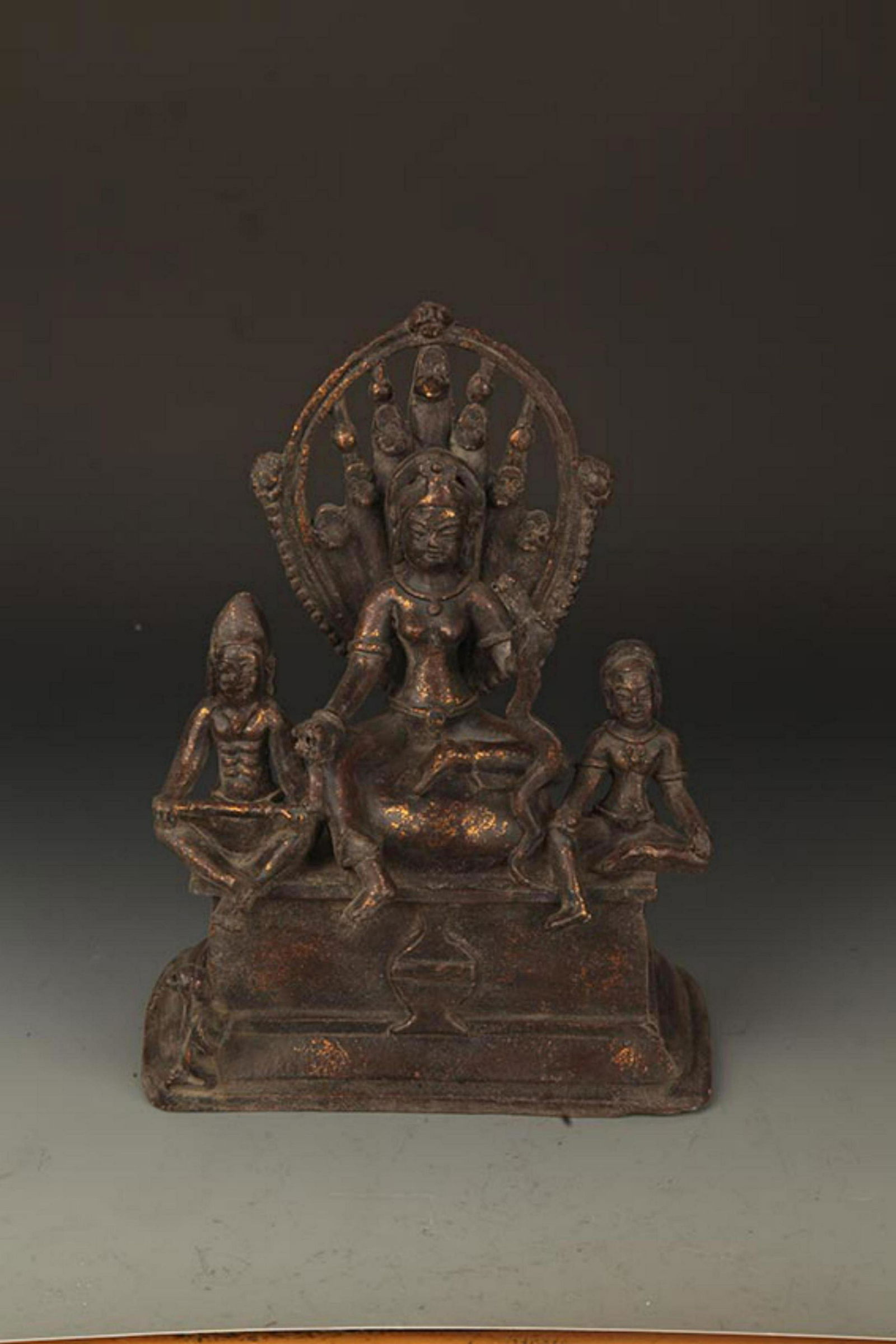 A FINELY CARVED THREE BRONZE BUDDHA FIGURE (1 of 7)