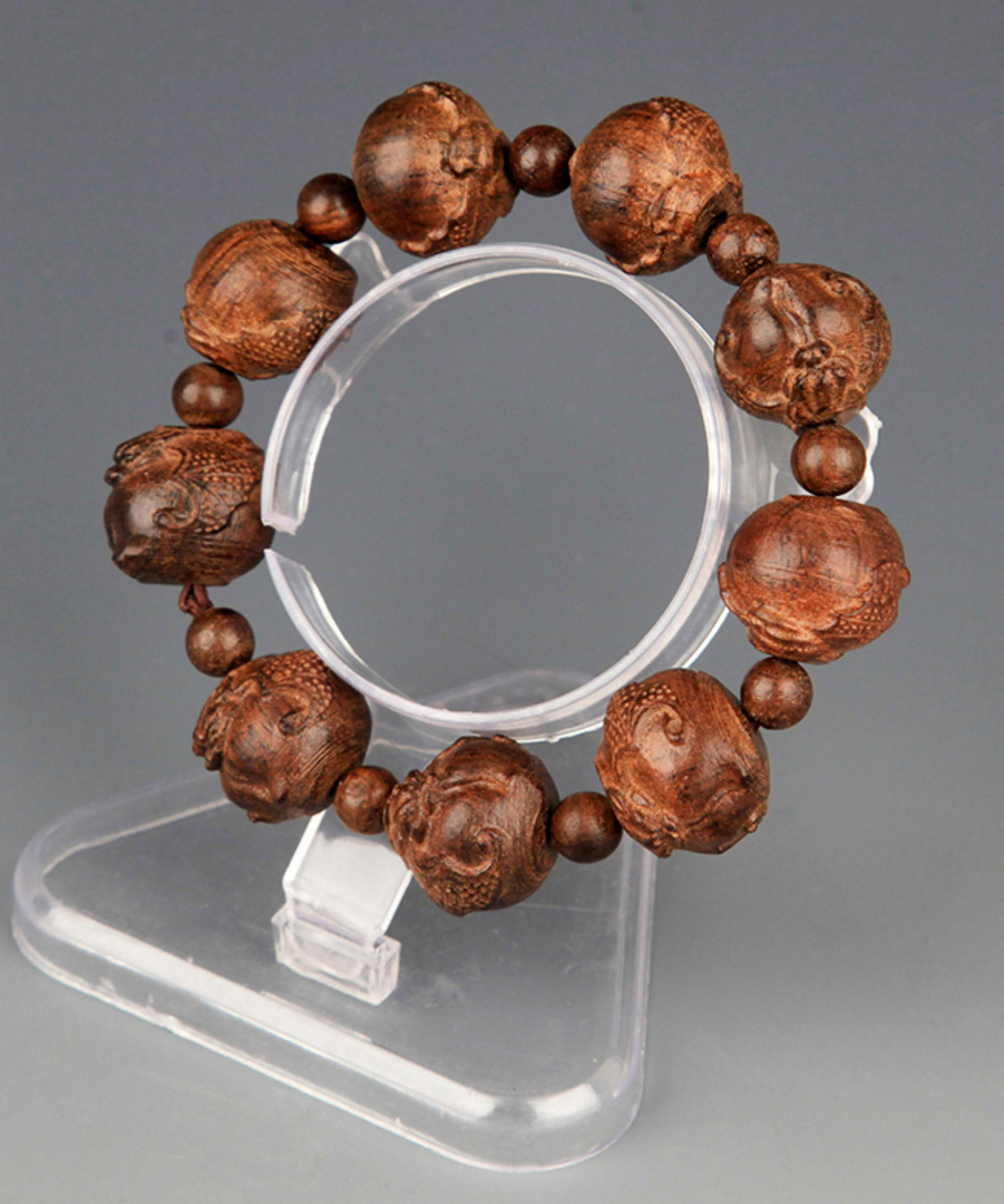 A FINE AGARWOOD MADE BRACELETS (1 of 3)