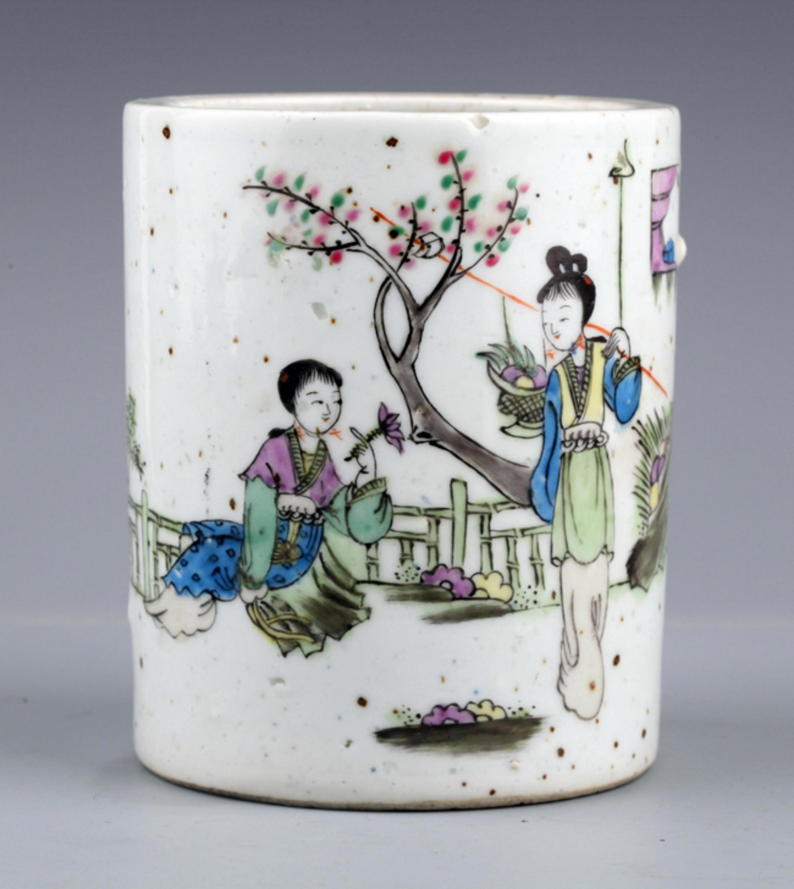 A COLORED STORY PAINTED PORCELAIN BRUSH POT: Republic Period, High: 5.00 inch; Diameter: 4 inch
