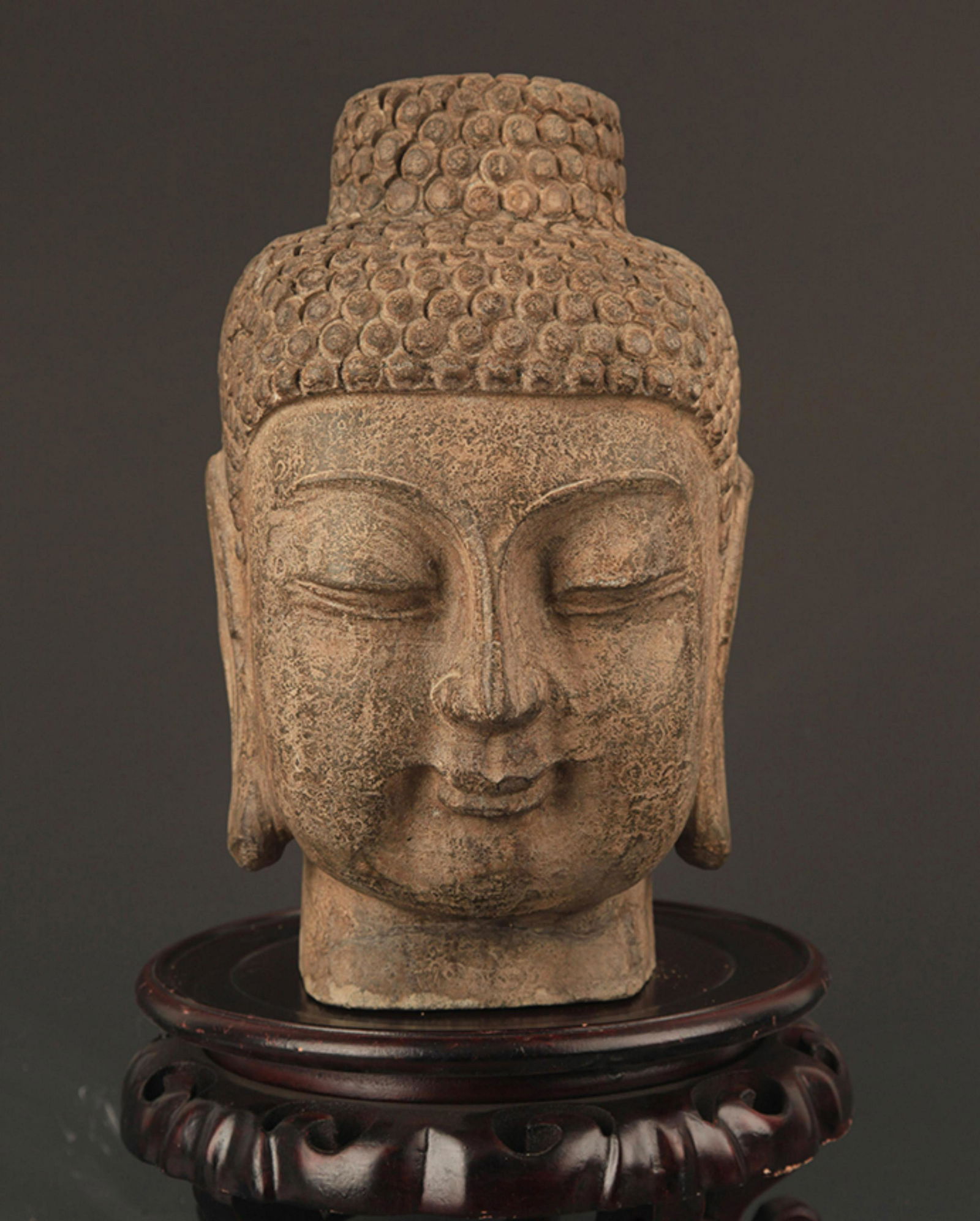 A FINE STONE BUDDHA HEAD (1 of 6)