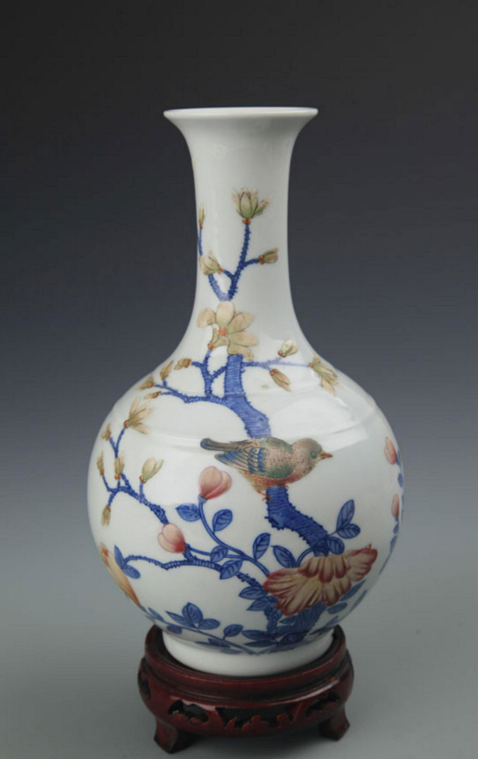 RARE FAMILLE ROSE BIRD PATTERN PORCELAIN BOTTLE (1 of 5)