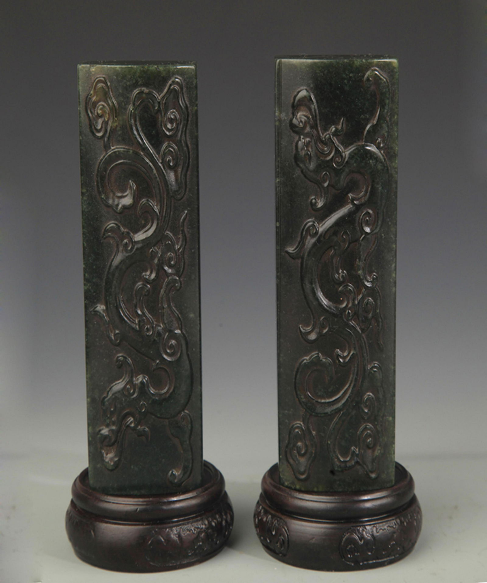 PAIR OF DRAGON CARVING SHOUSHAN STONE PAPER WEIGHT (1 of 5)