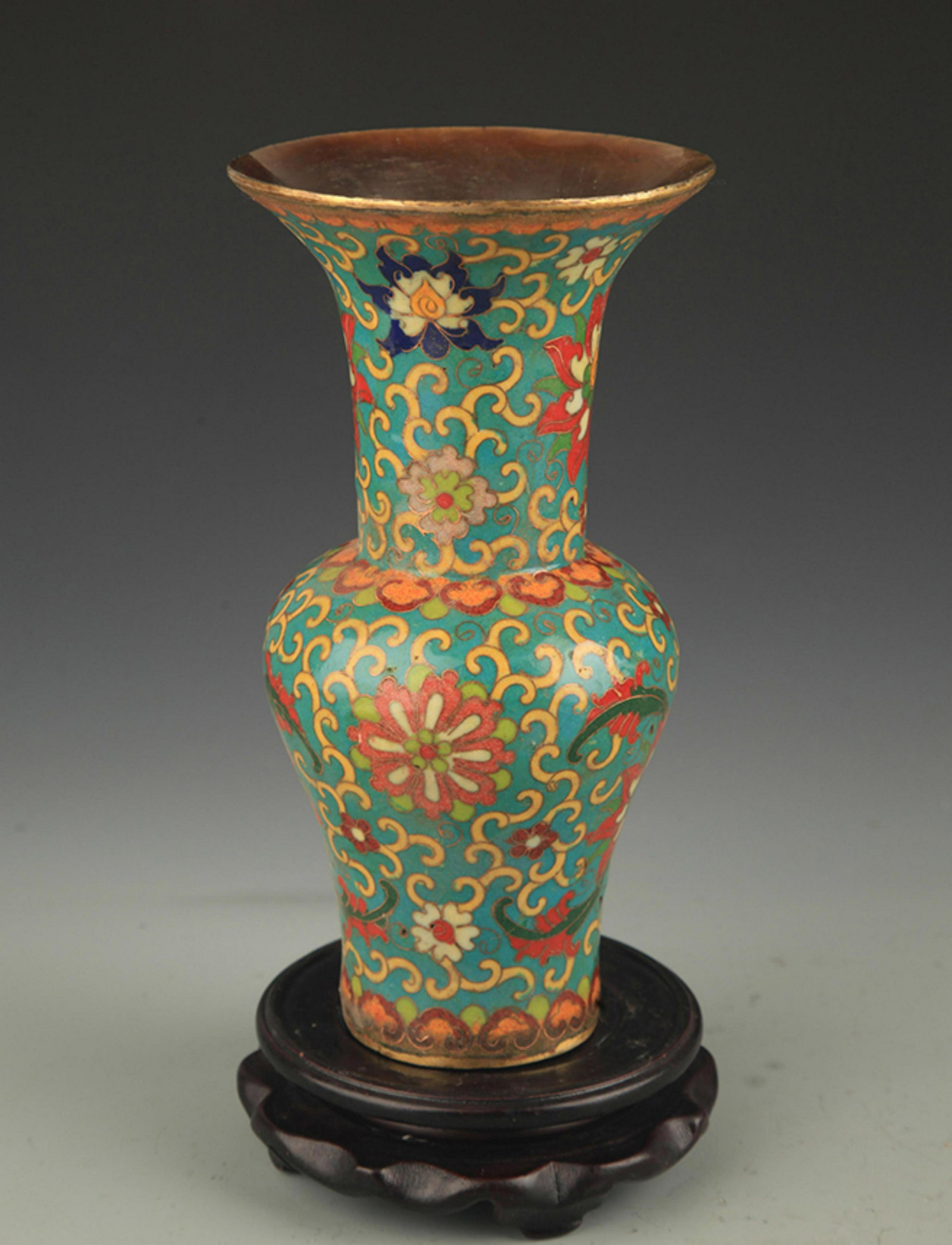 A CLOISONNE ENAMEL LOTUS PATTERN FLOWER JAR (1 of 5)