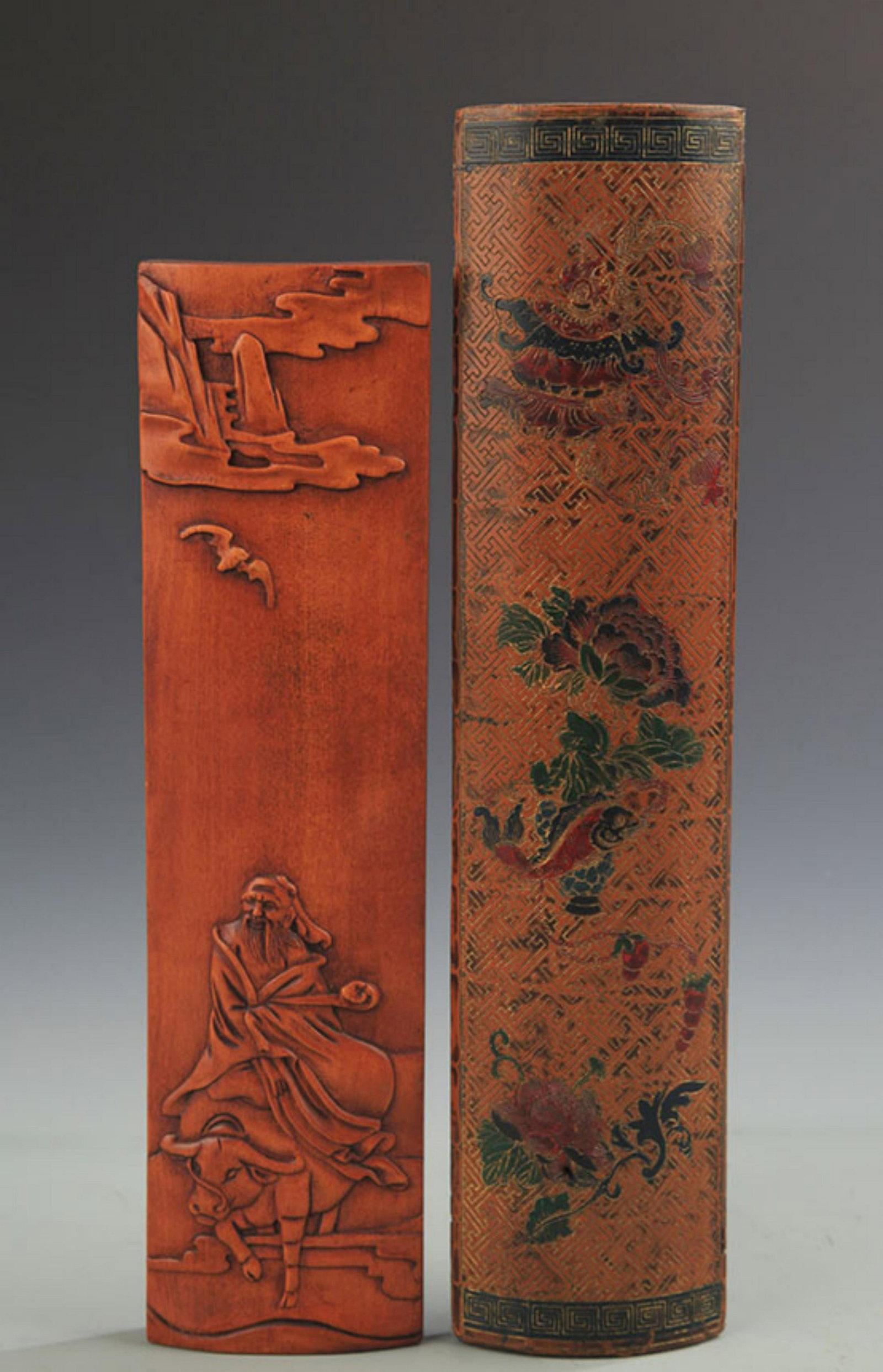 PAIR OF FINE CHARACTER PATTERN BAMBOO ARM REST: Qing Dynasty, High: 9.75-11.00 inch; Diameter: 2.5 inch