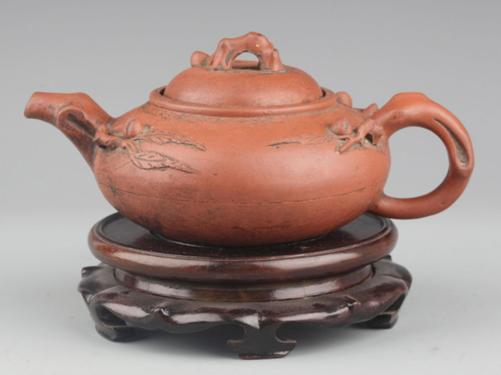 A FINE PLUM TREE PATTERN ZISHA TEA POT (1 of 6)