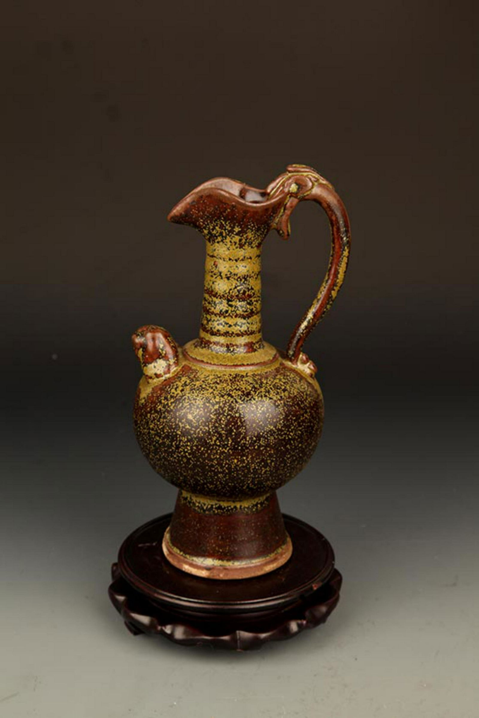 A BROWN GROUND DRAGON HANDLE WATER JAR (1 of 6)