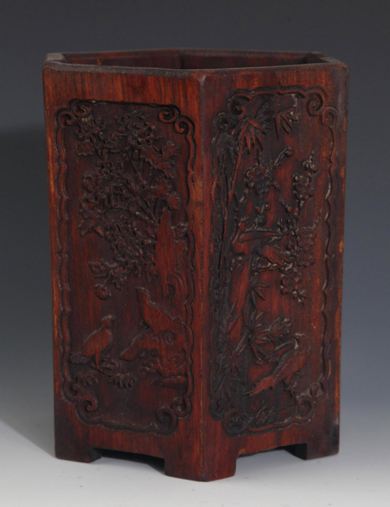 A FINELY CARVED SQUARE ROSEWOOD BUSH POT: 20th Century, High: 7.75 inch; Diameter:5.9 inch