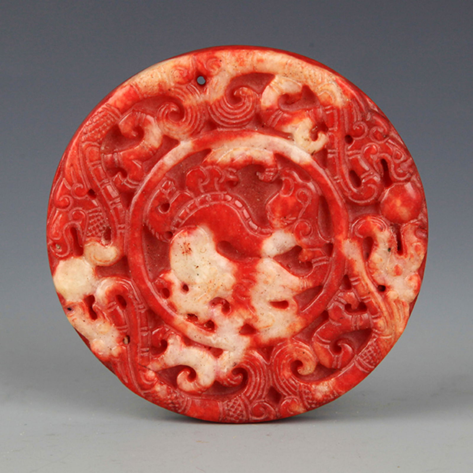 A FINE SOAPSTONE DRAGON CARVING PENDANT (1 of 3)