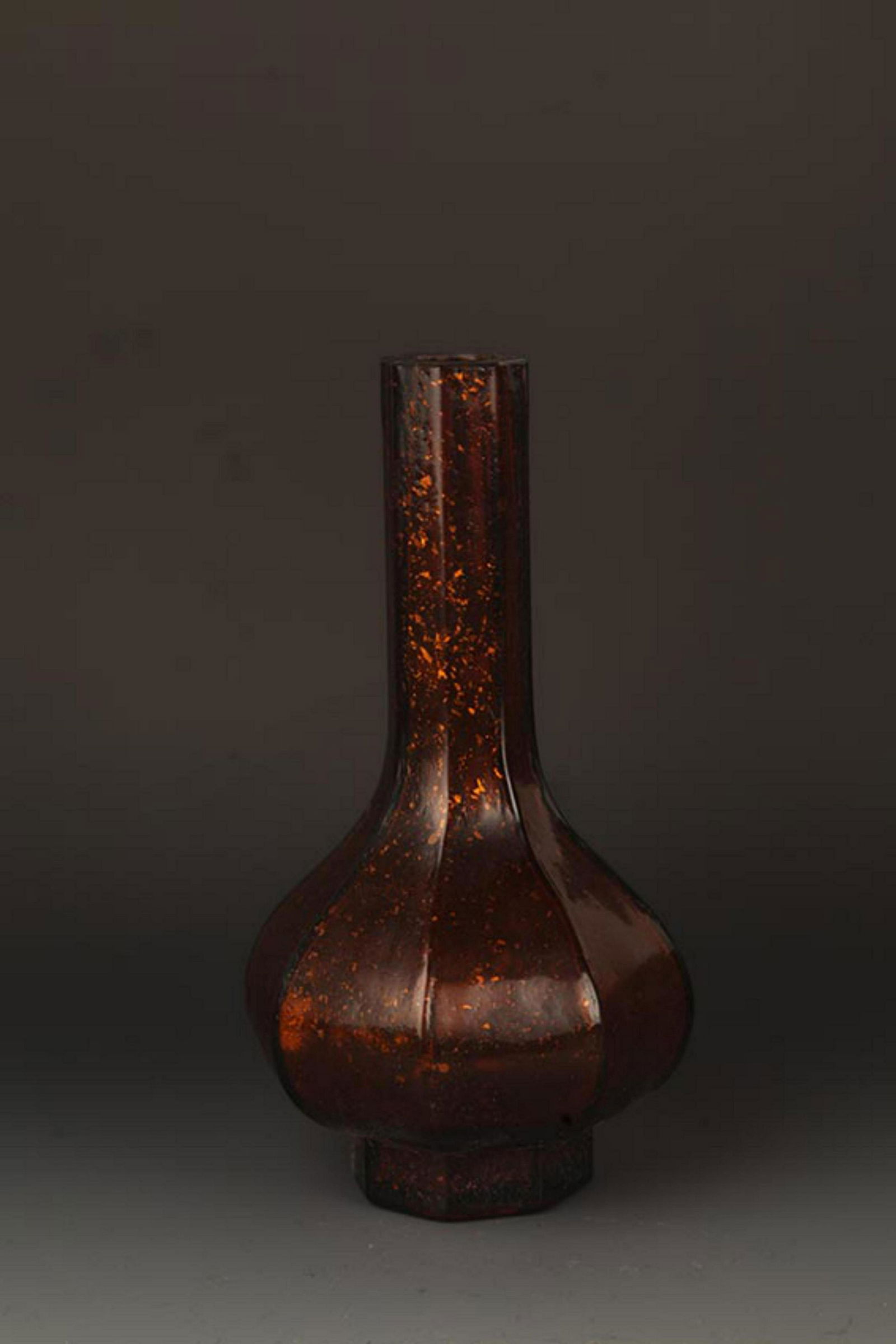 A AMBER COLOR SPRINKLE GOLD GLASS BOTTLE (1 of 5)