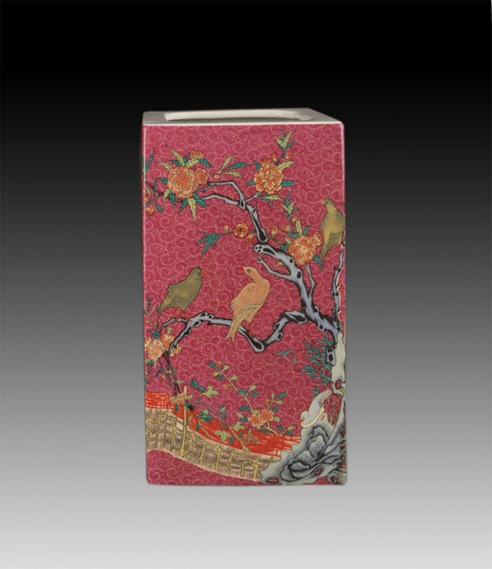 A ROUGH RED GLAZEDD FAMILLE ROSE PEN HOLDER: Qing Dynasty Qian Long Period, High: 11.5 inch; Diameter: 6.25 inch