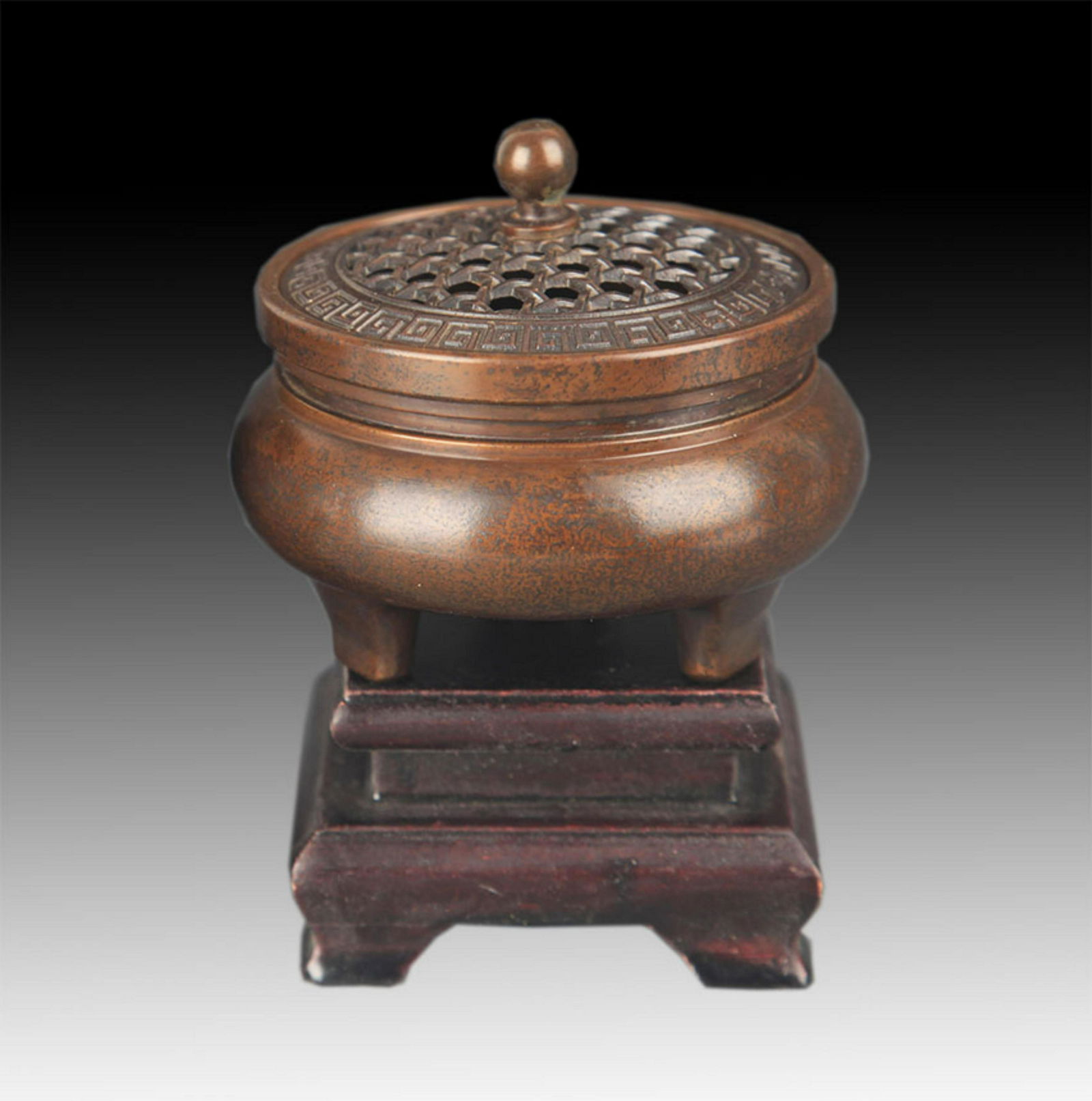 A FINE ROUND THREE FOOT BRONZE AROMATHERAPY (1 of 4)