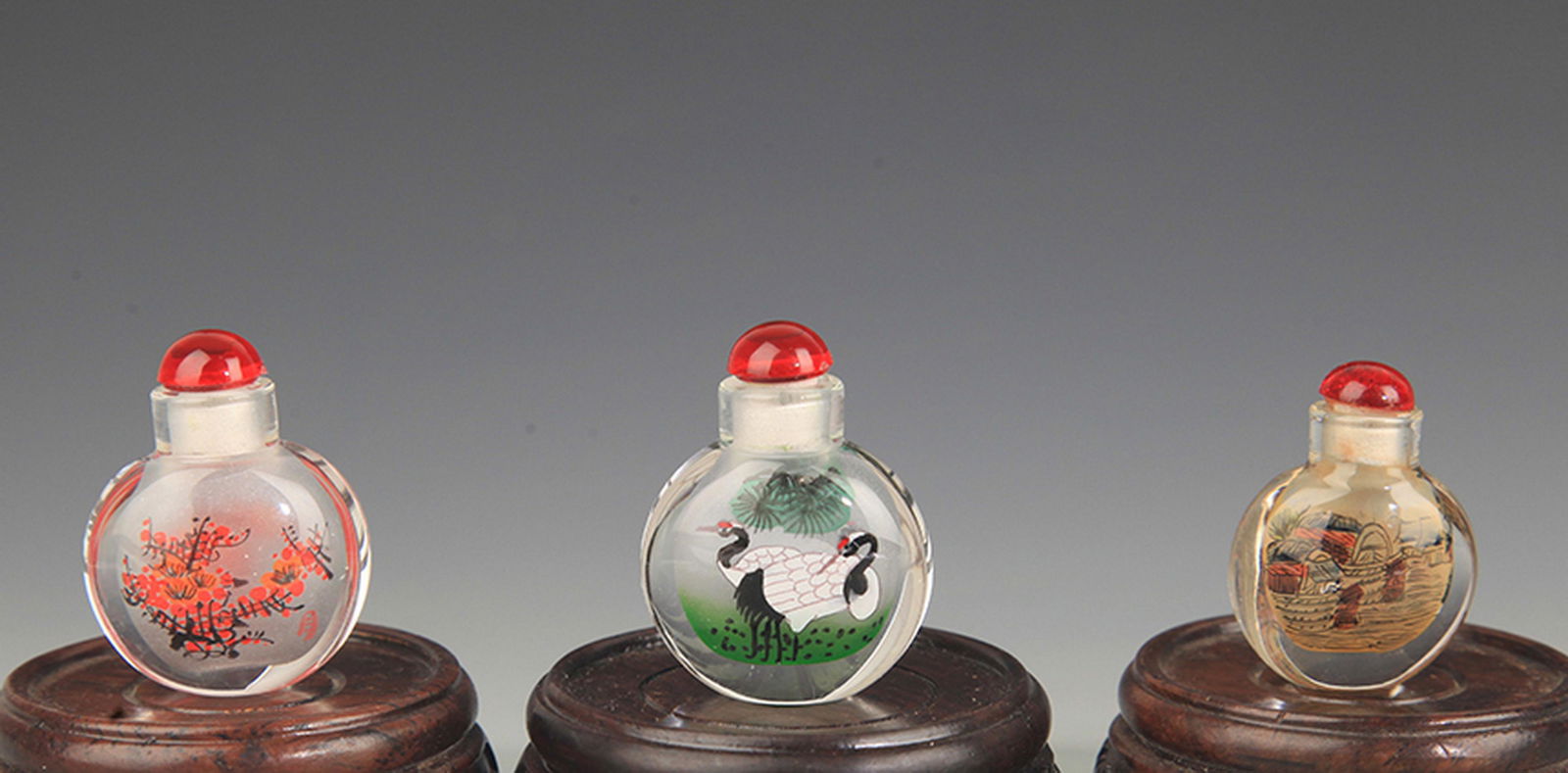 GROUP OF THREE INNER PAINTED GLASS SNUFF BOTTLE (1 of 3)