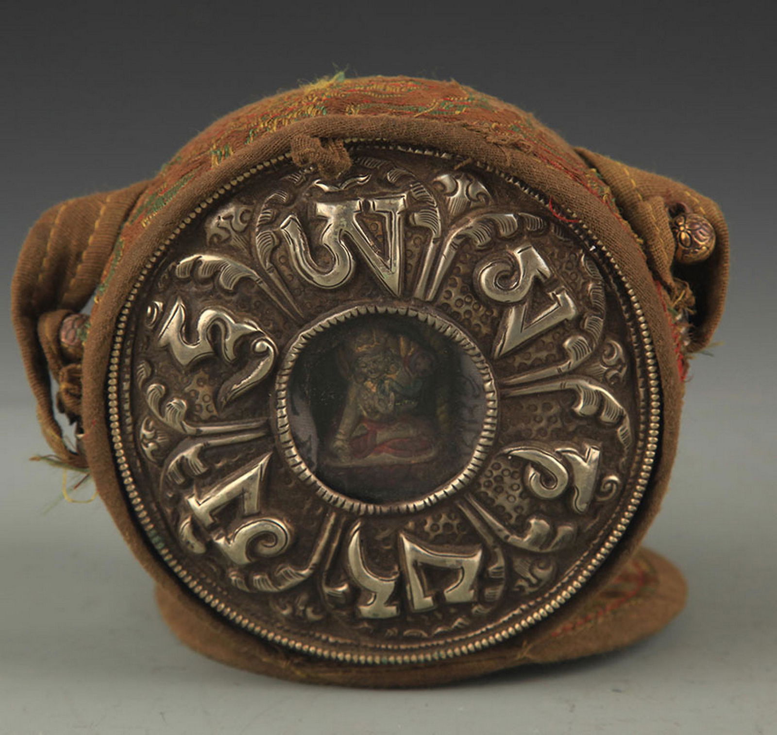 TIBETAN BUDDHISM CHARACTER PATTERN GAU PENDANT (1 of 4)