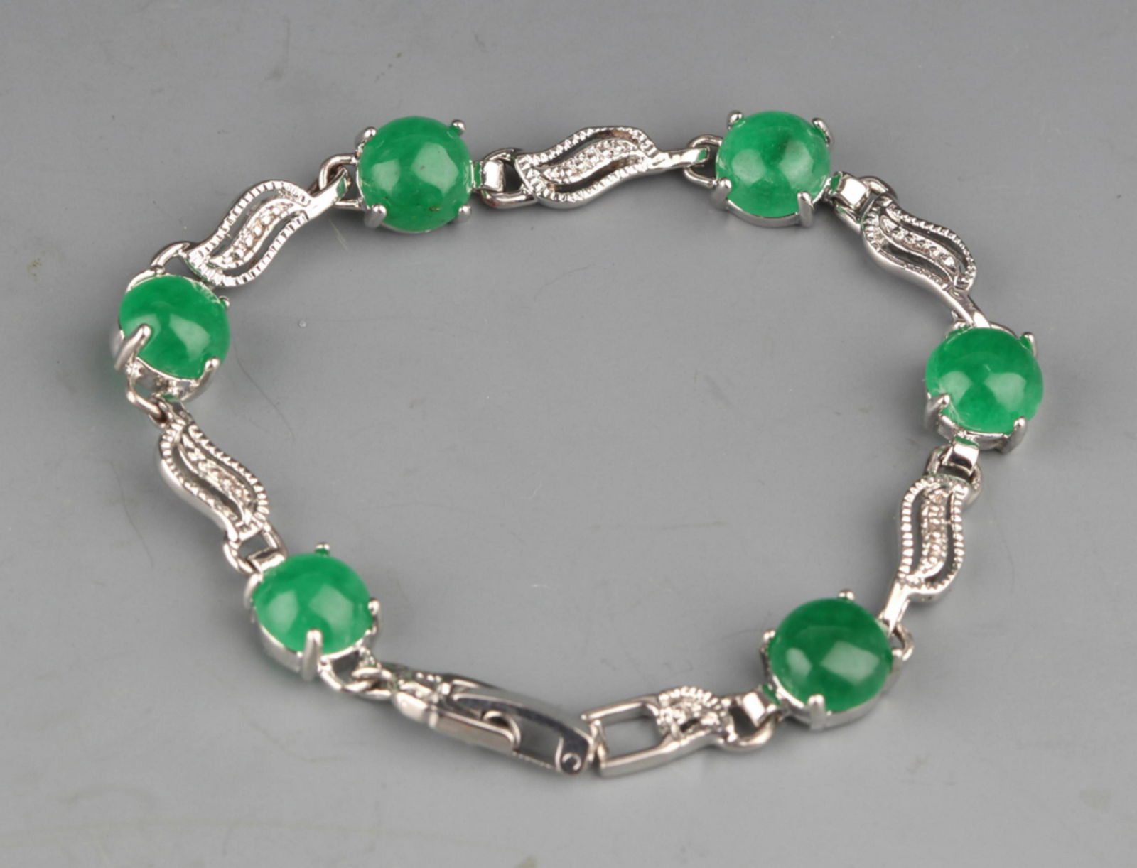 A FINE GEMSTONE FASHION BRACELET (1 of 3)