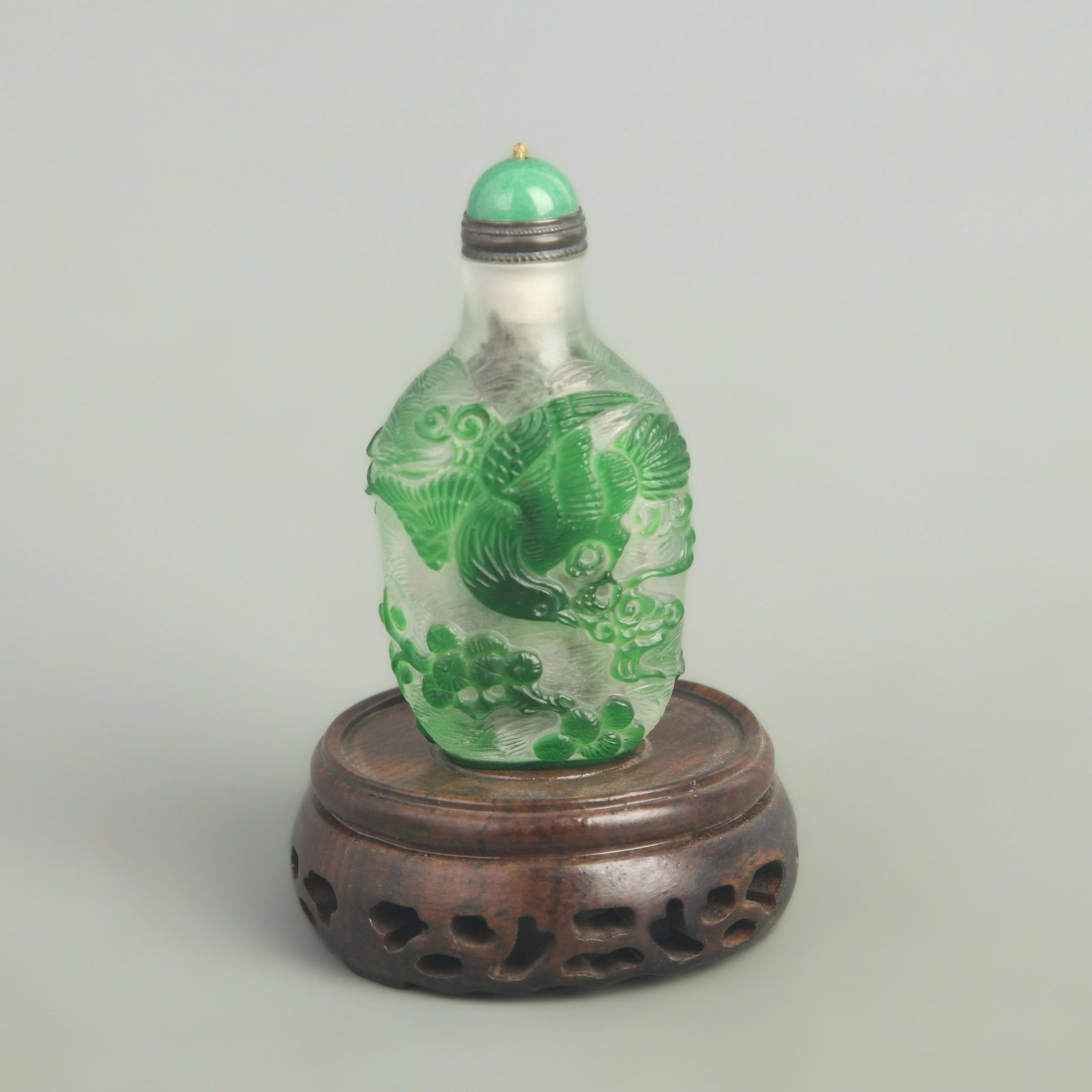A FINE BIRD CARVING SNUFF BOTTLE (1 of 4)