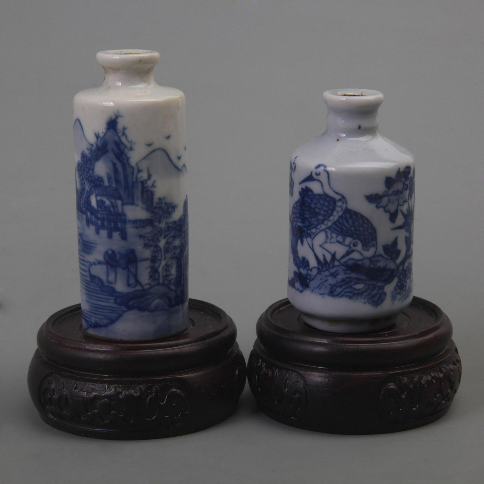 GROUP OF TWO BLUE AND WHITE SNUFF BOTTLE: Republic Period, Long: 2.8-2.3 inch