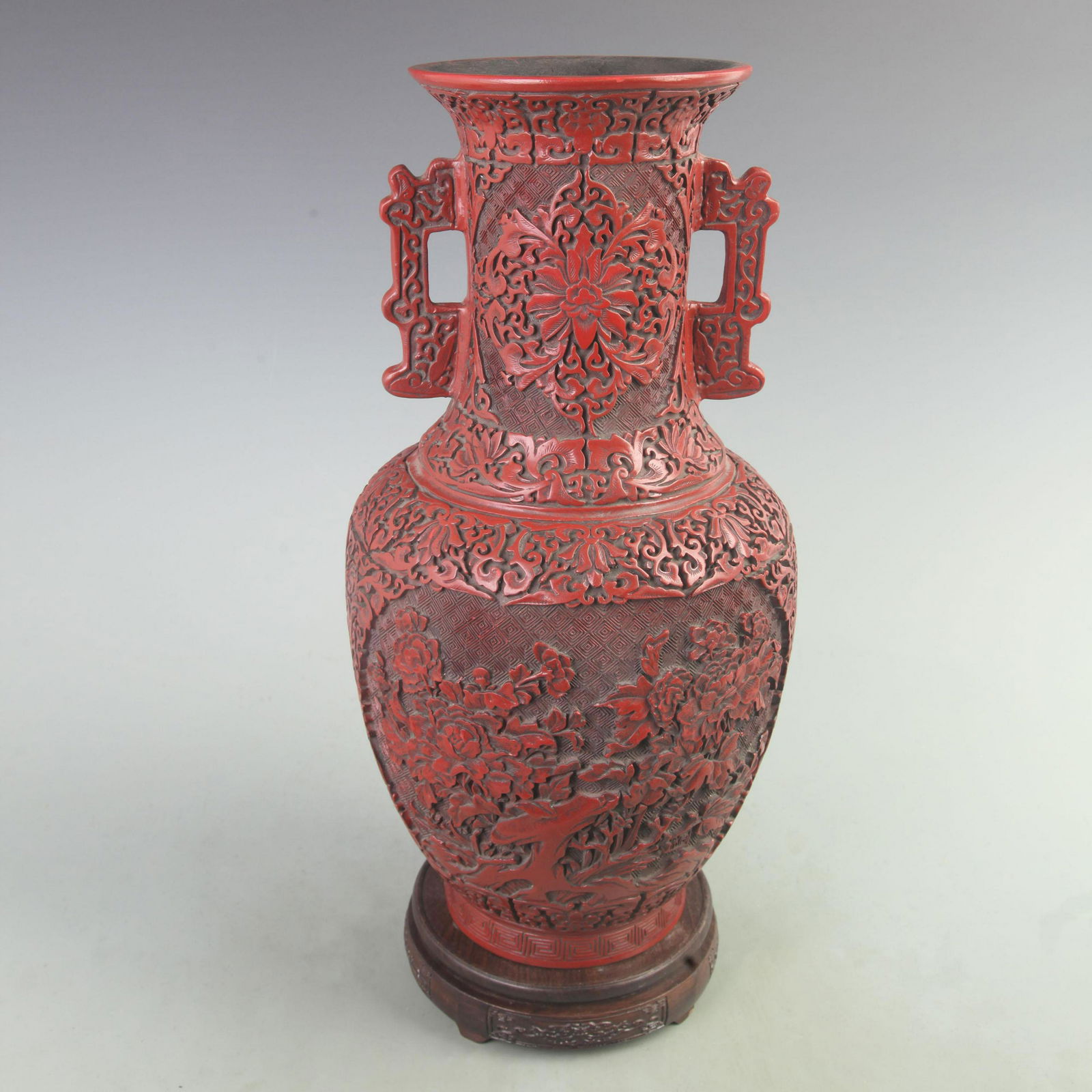 RARE FINE LARGE RED CARVED LACQUER FLOWER CARVING VASE (1 of 5)