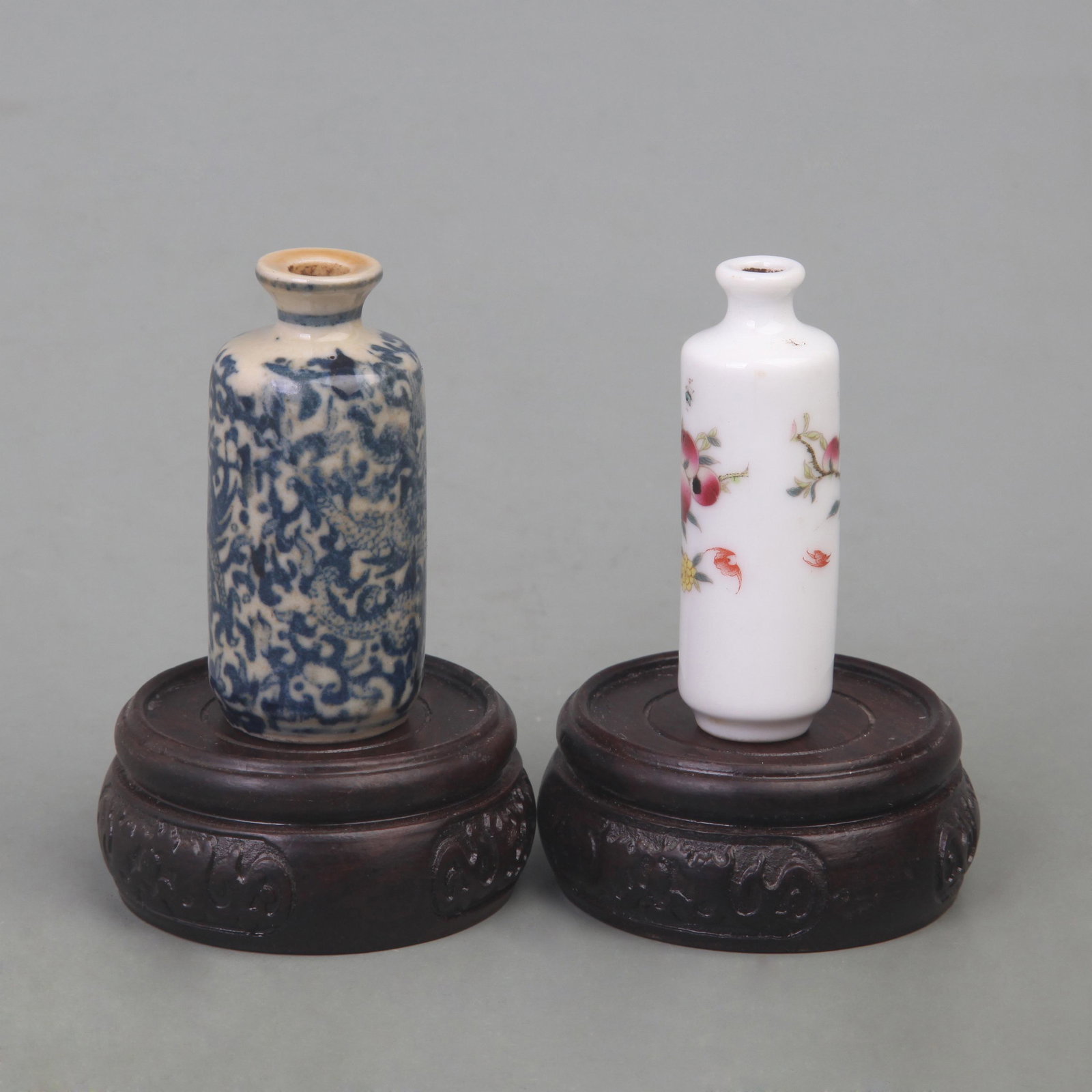 GROUP OF PORCELAIN SNUFF BOTTLE: Modern, Diameter: 0.5 - 1 inch
