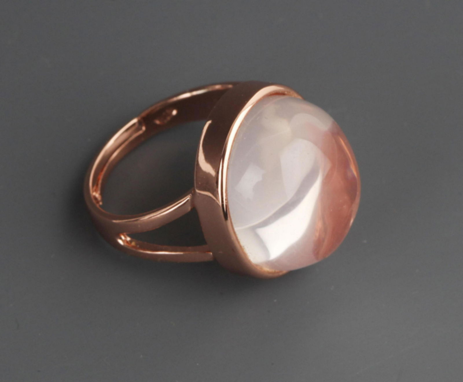 A FINE FASHION RING (1 of 3)