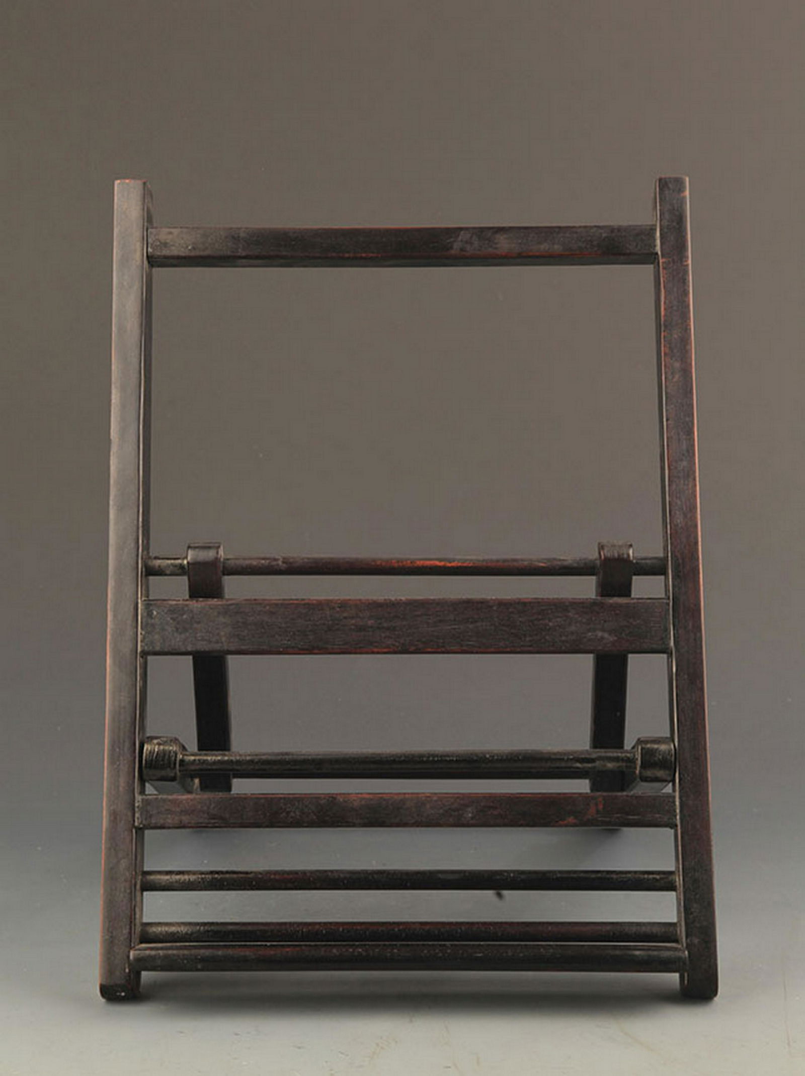 A FINE MAHOGANY WOOD BOOKSHELF (1 of 7)