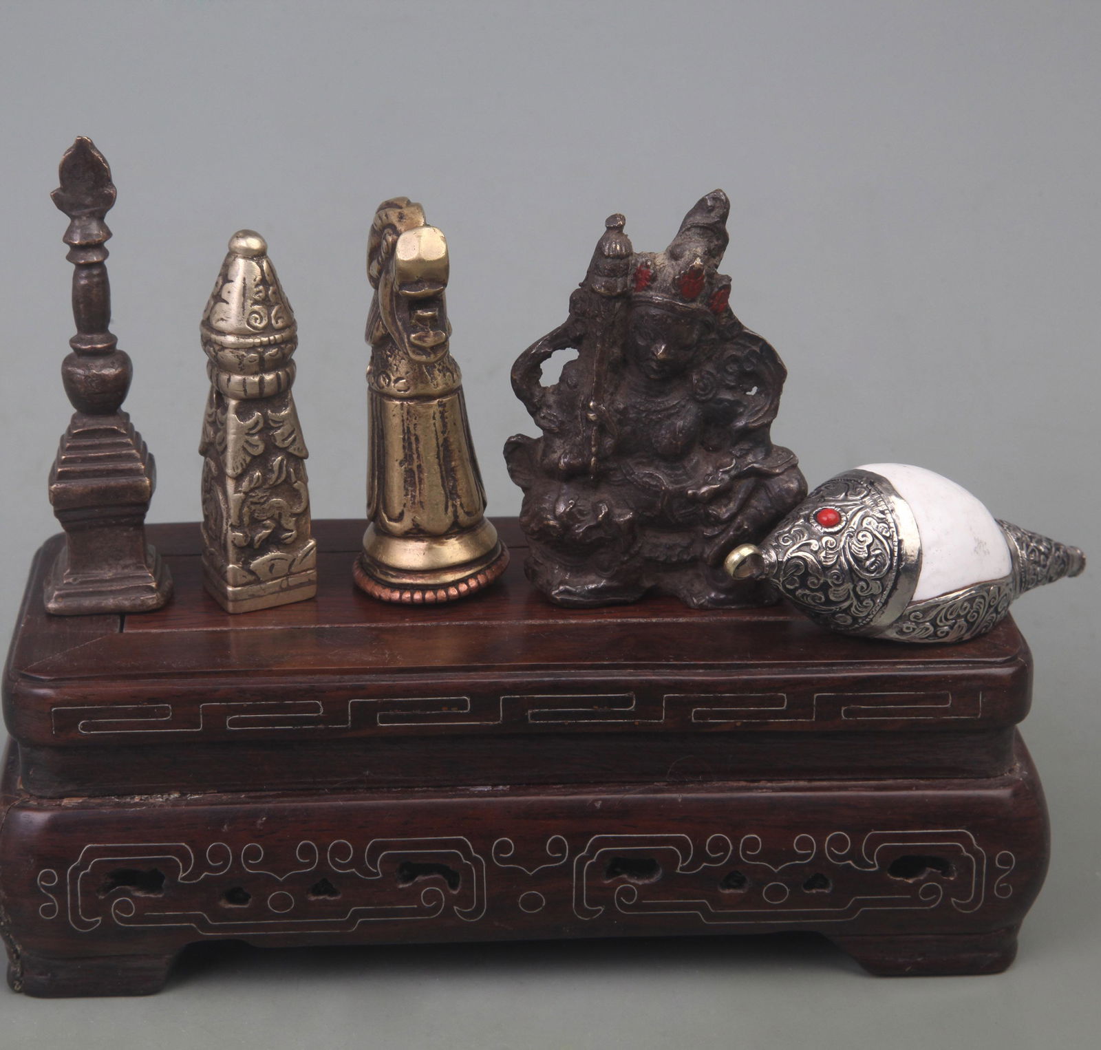 GROUP OF FINE TIBETAN BUDDHISM PENDANT (1 of 9)