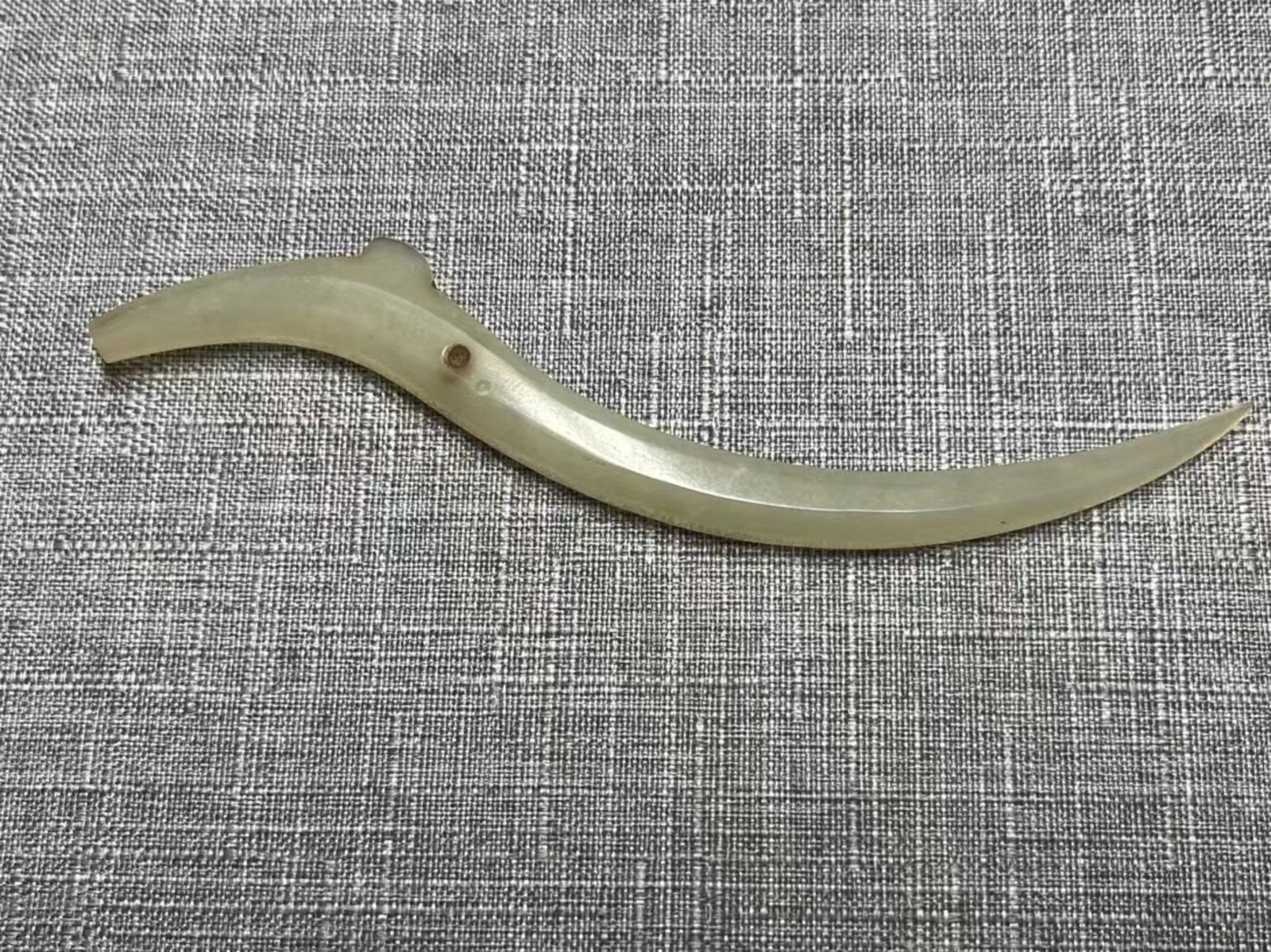 RARE WARRING STATE STYLE JADE PENDANT (1 of 4)