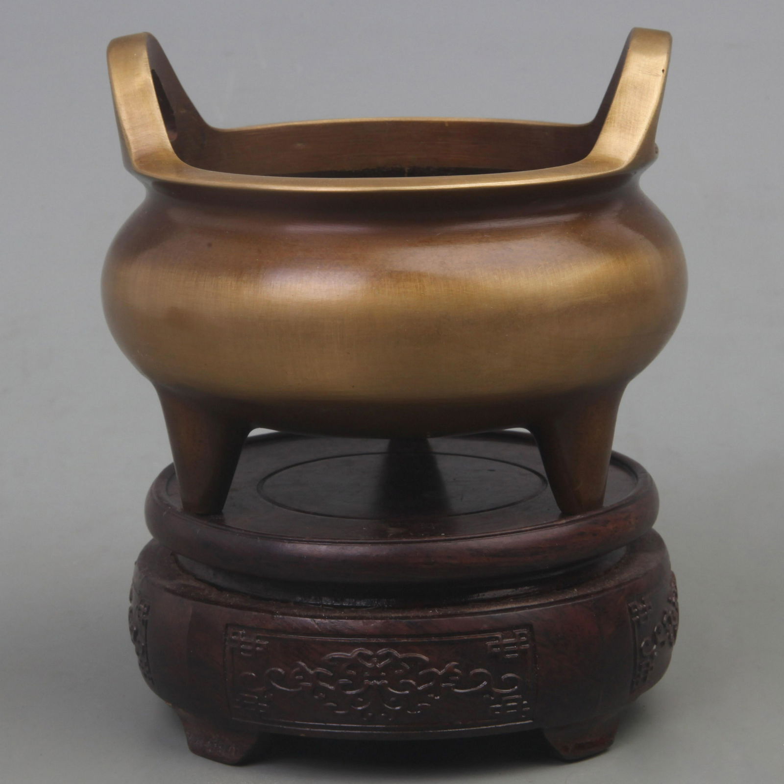 A FINE XUAN DE STYLE THREE FOOT BRONZE CENSER (1 of 3)