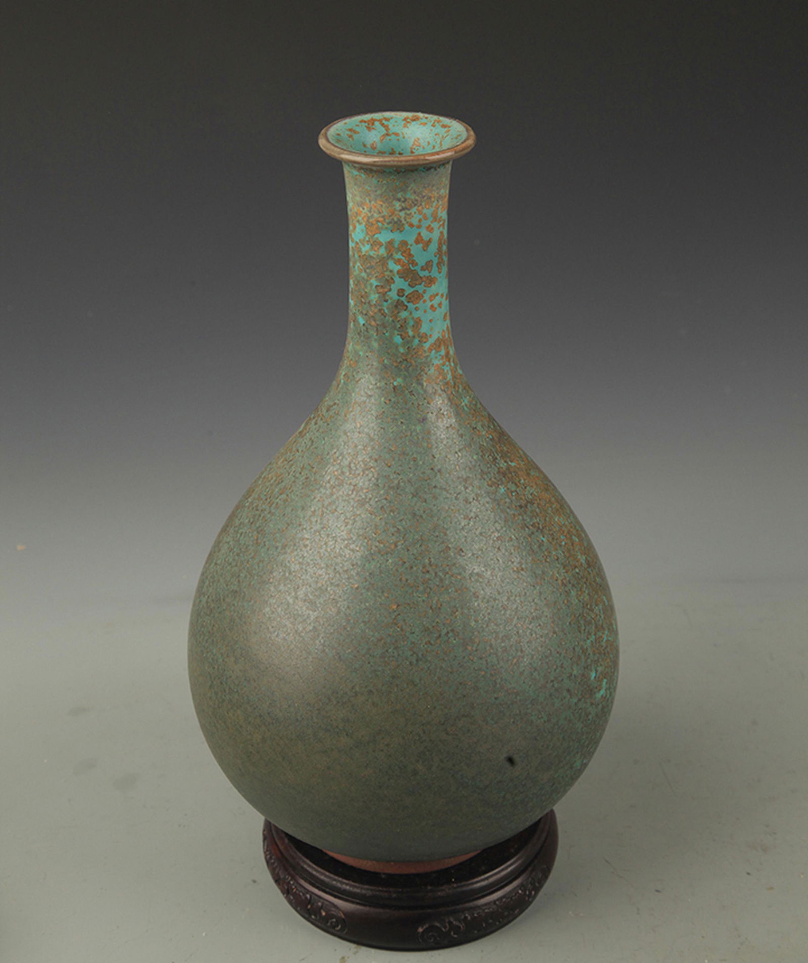 A LU JUN GLAZE YU HU CHUN VASE: Song Dynasty Style, High:11.25 inch; Diameter:2.0 inch