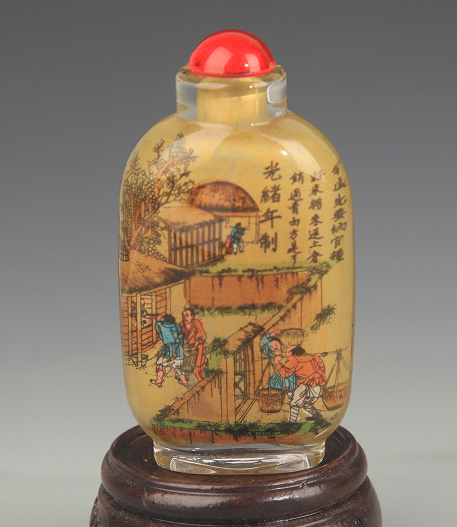 A FINE CHARACTER PATTERN GLASS SNUFF BOTTLE (1 of 3)