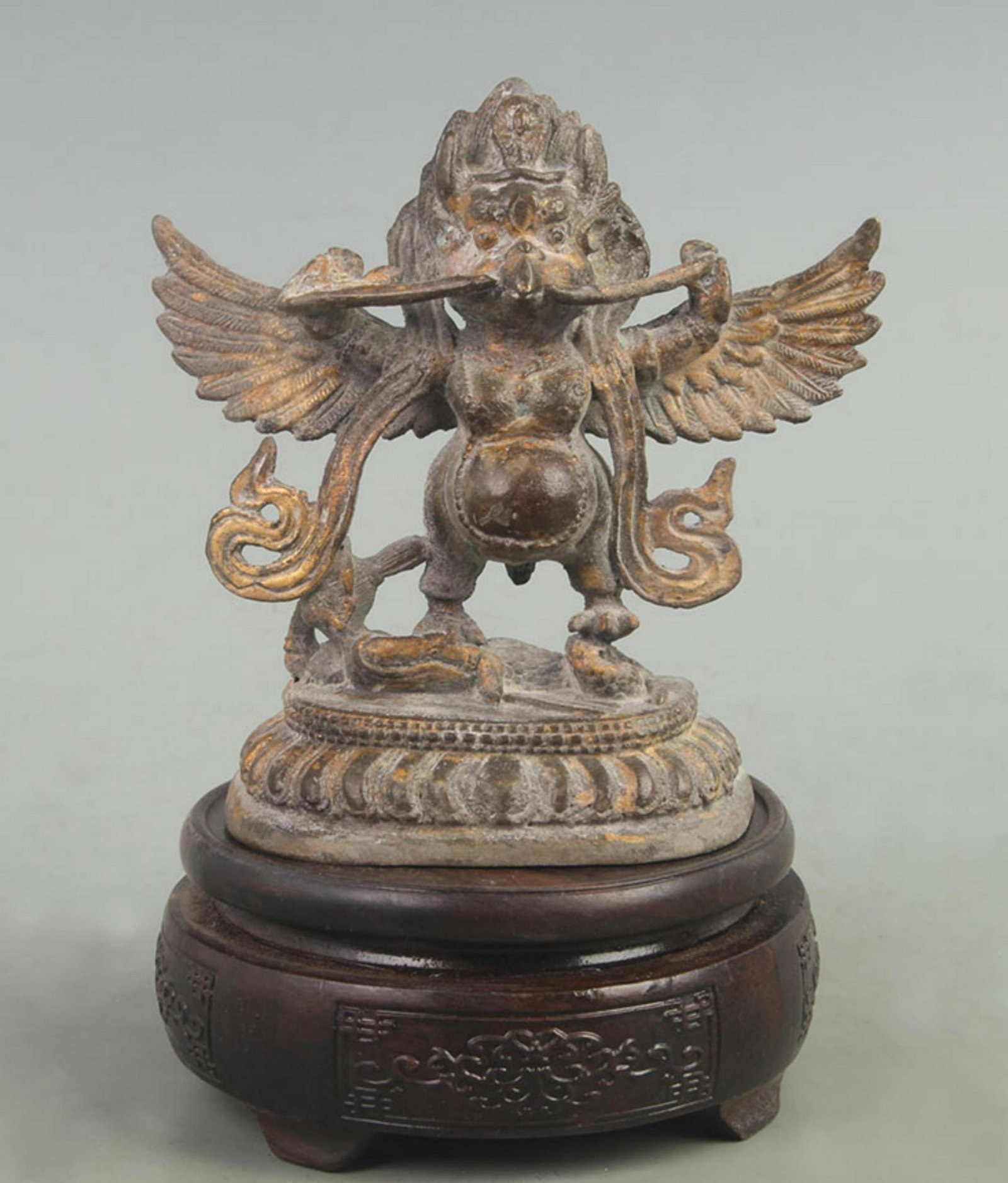 A FINE BRONZE TIBETAN BUDDHISM GARUDA FIGURE: 20th Century; High:5.00 inch; Width:1.80 inch; Long:3.80 inch
