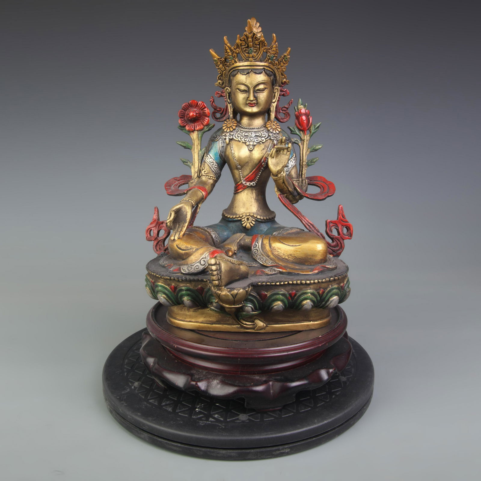 A FINE TIBETAN BUDDHISM BRONZE GREEN TARA STATUE (1 of 5)