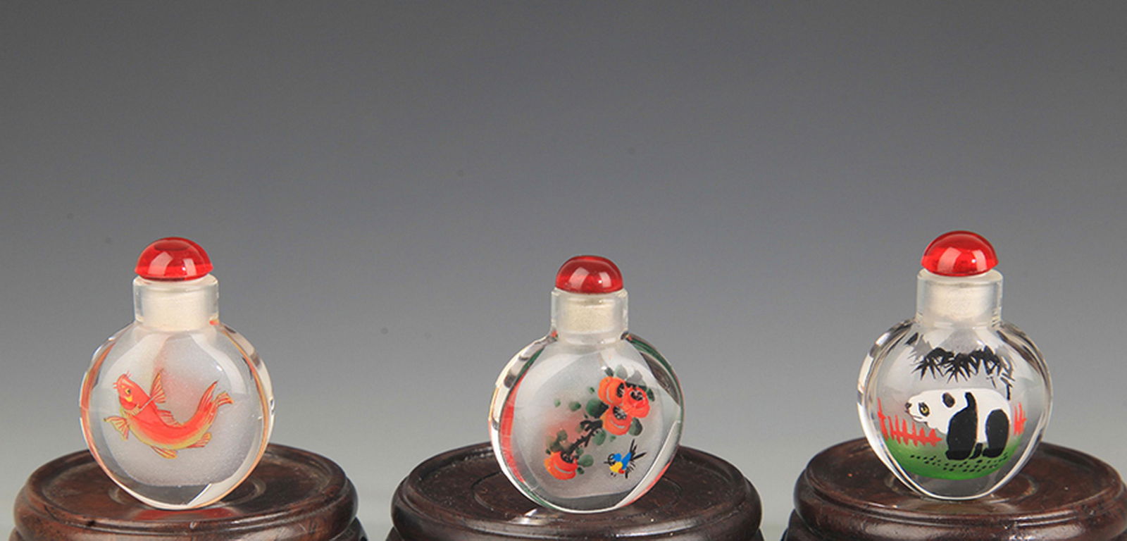 GROUP OF THREE INNER PAINTED GLASS SNUFF BOTTLE (1 of 3)