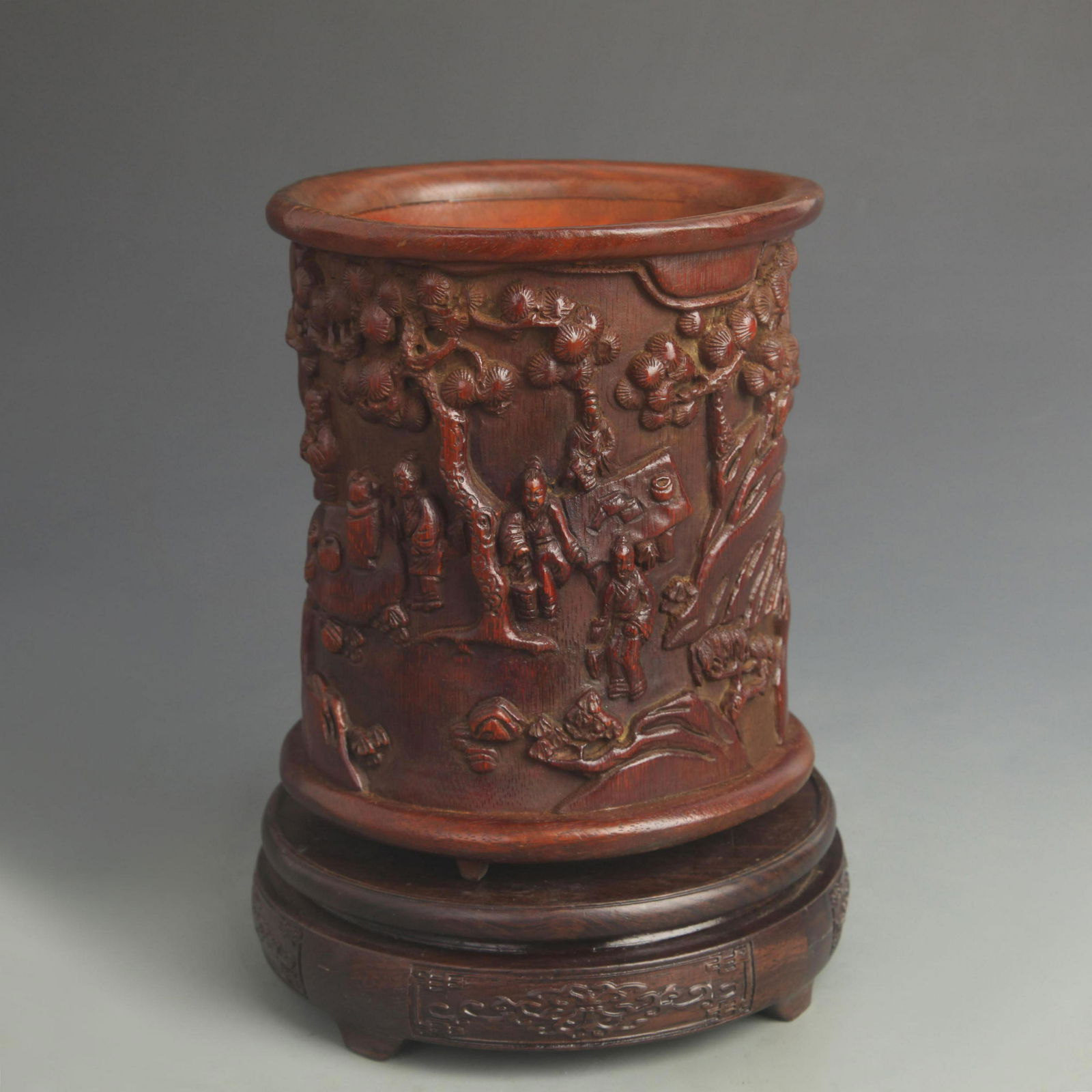 A FINE BAMBOO MADE FINELY CARVED CALLIGRAPHY HOLDER (1 of 5)