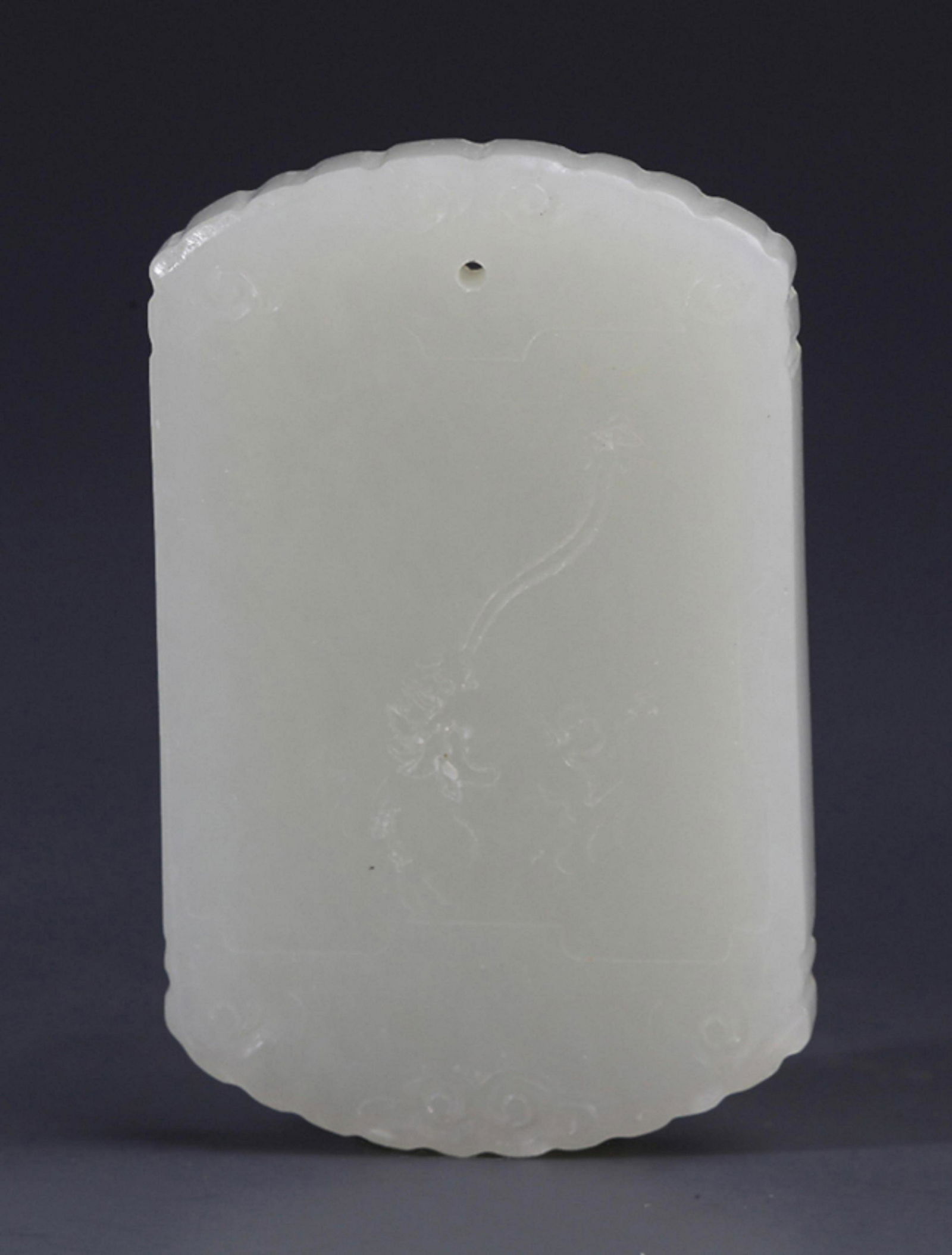 A FINE PALE CELADON JADE PENDANT PENDANT (1 of 3)