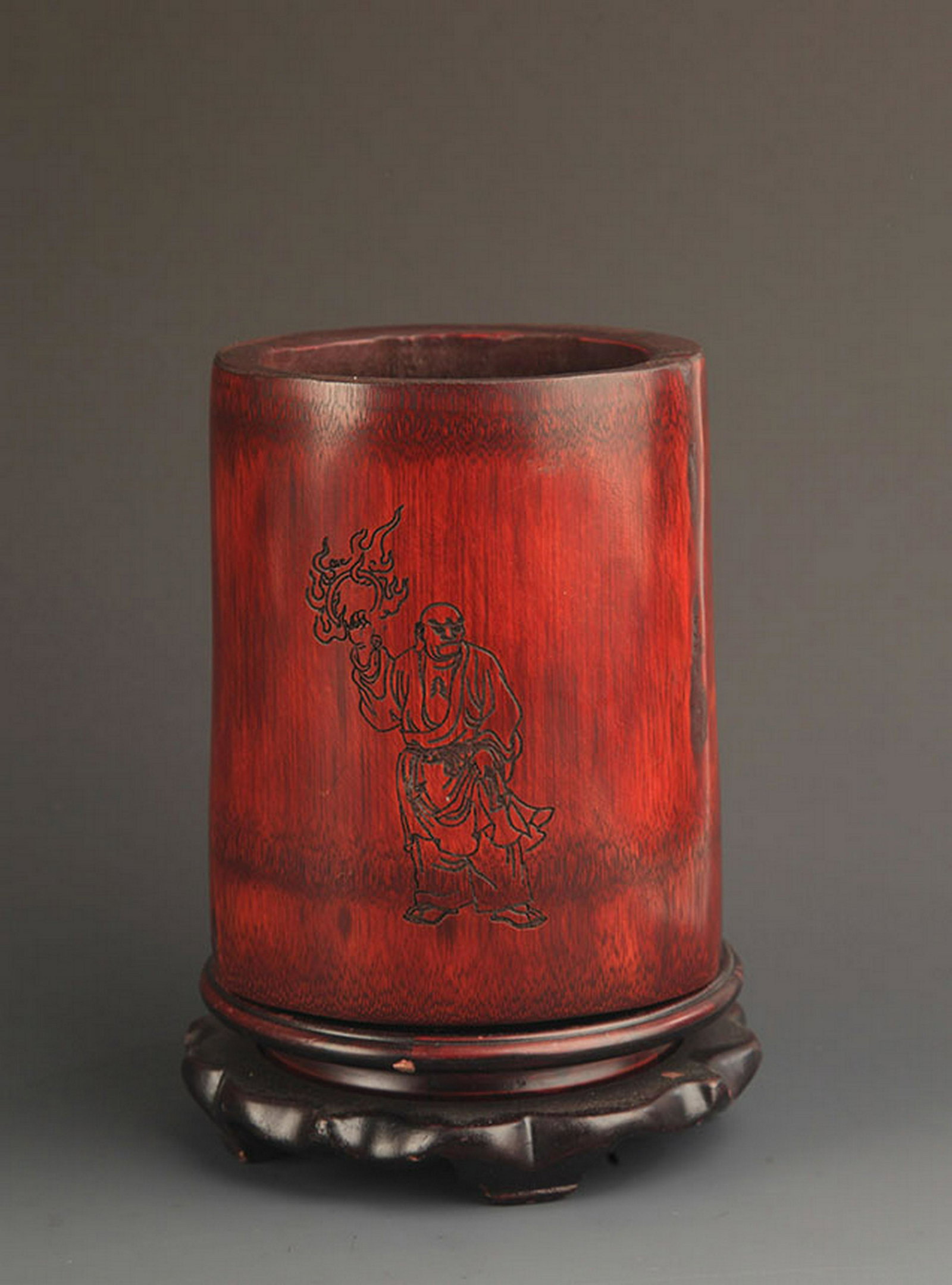 A BAMBOO HOLDER WITH BODHIDHARMA POETRY: Republic Period, High: 5.0 inch; Diameter: 4.0 inch