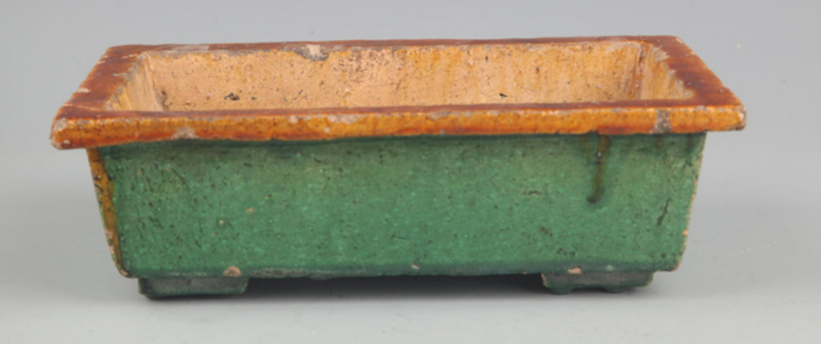 A GREEN COLOR FLOWER POT: Republic Period High: 2.7 inch; Long:9 inch; Width:5.2 inch