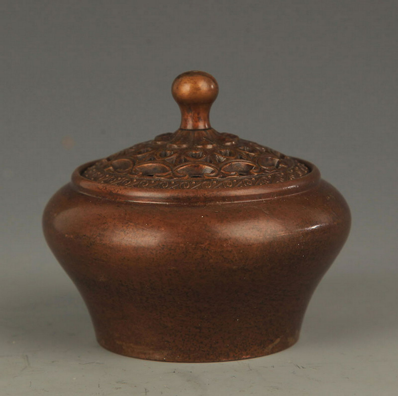 A EARTHENWARE STYLE BRONZE INCENSE BURNER (1 of 4)