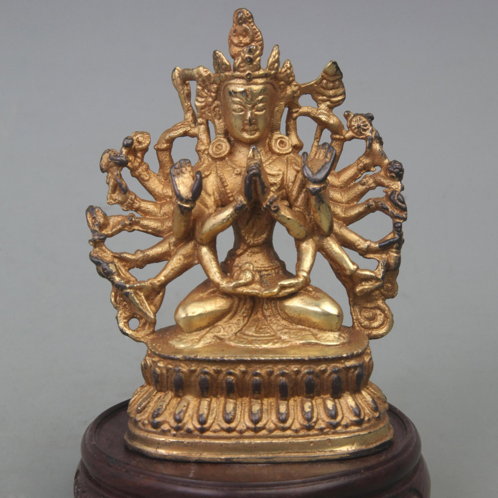 A FINE GILT BRONZE CUNDI STATUE: Ming Dynasty Style, Diameter: 3.5 inch; High: 4.8 inch