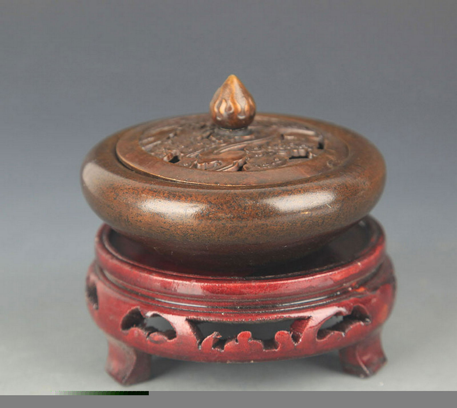A FINE BRONZE ROUND INCENSE BURNER (1 of 6)