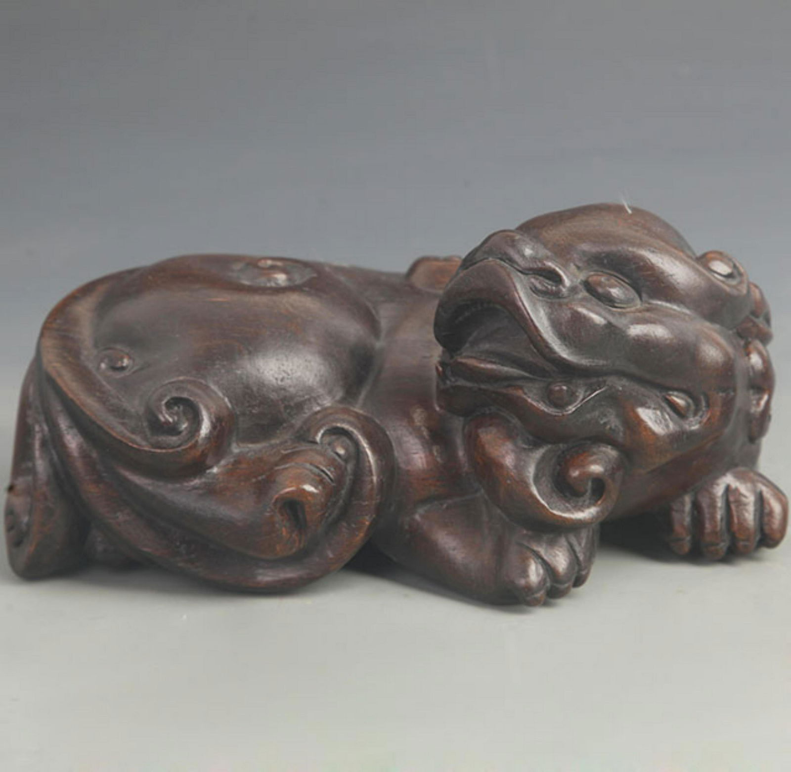 BAMBOO ROOT CARVED WEALTH-ATTRACTING PIXIU ORNAMENT (1 of 5)