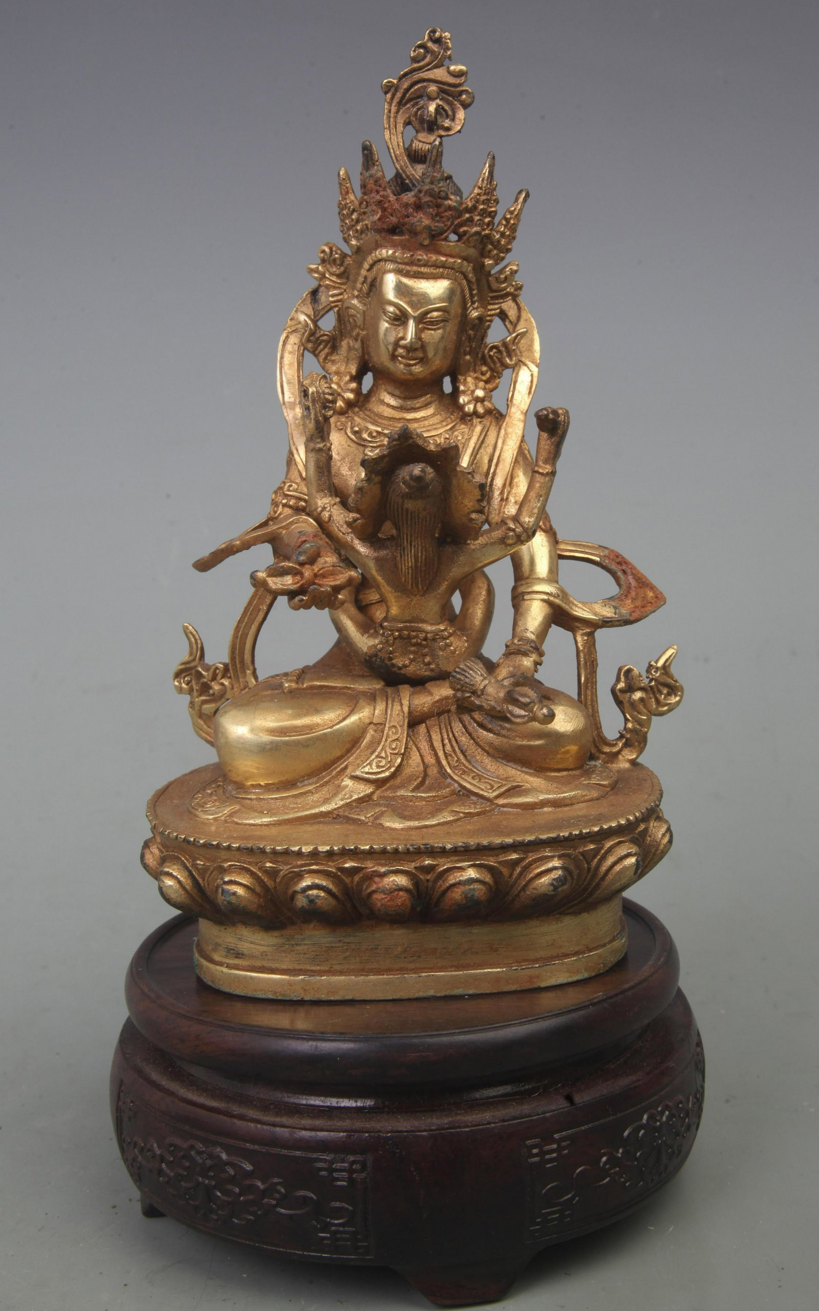 A FINE GUAN YIN STATUE: Ming Dynasty Style, Diameter: 4.3 inch; High: 7.2 inch