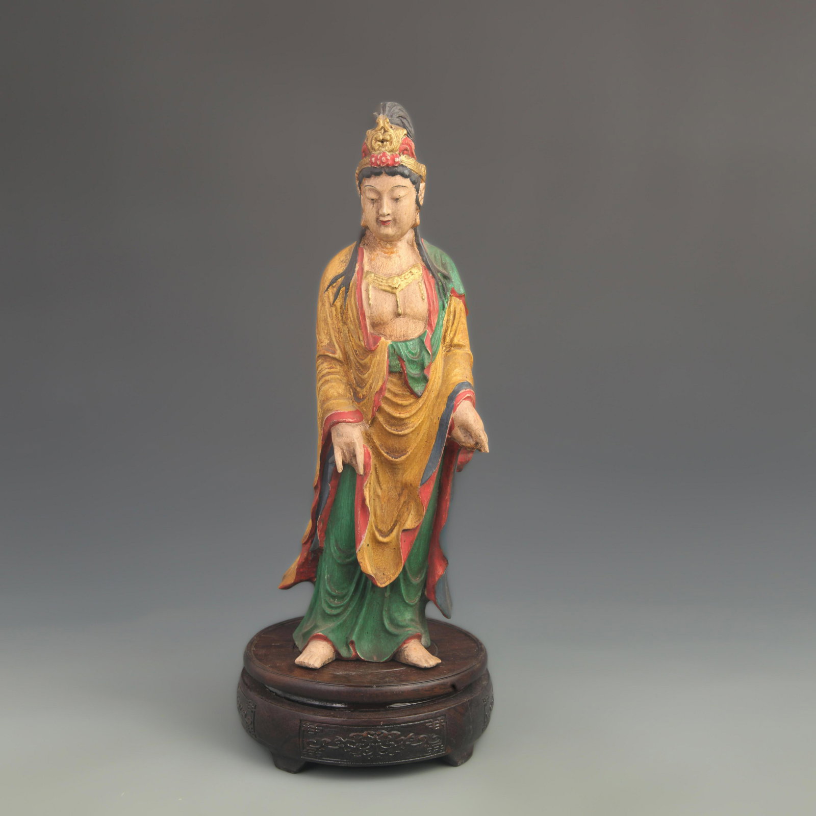 A FINE PAINTED WOODEN BODHISATTVA GUANYIN STATUE (1 of 5)