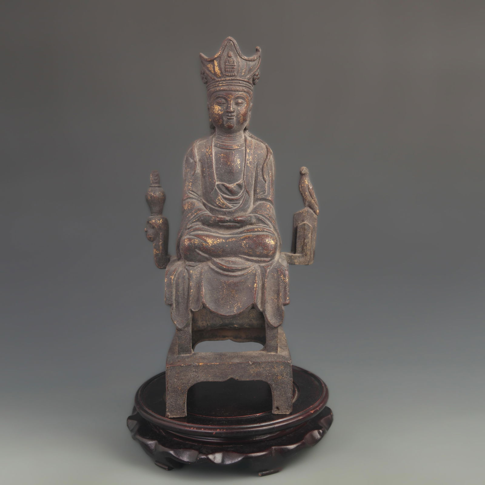 A FINE BRONZE STATUE OF BODHISATTVA AVALOKITESVARA (1 of 6)