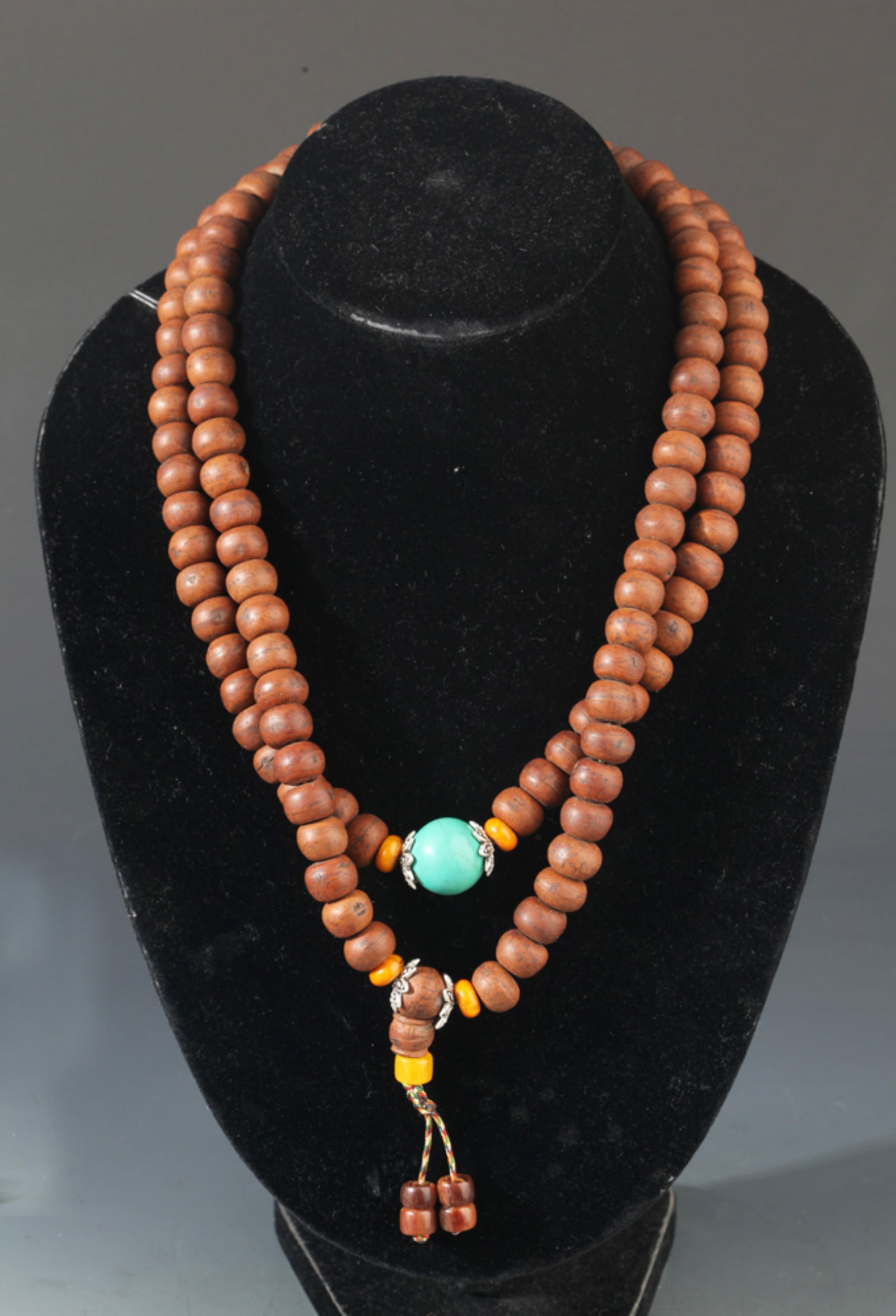A FINE PU TI TREE SEED PRAYER BEADS NECKLACE (1 of 3)
