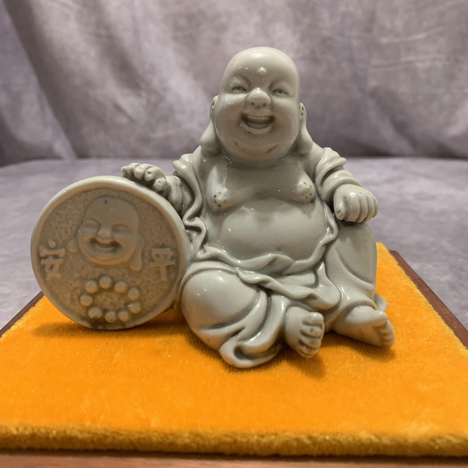 A FINE SMALL DEHUA WHITE PORCELAIN BUDDHA STATUE (1 of 4)