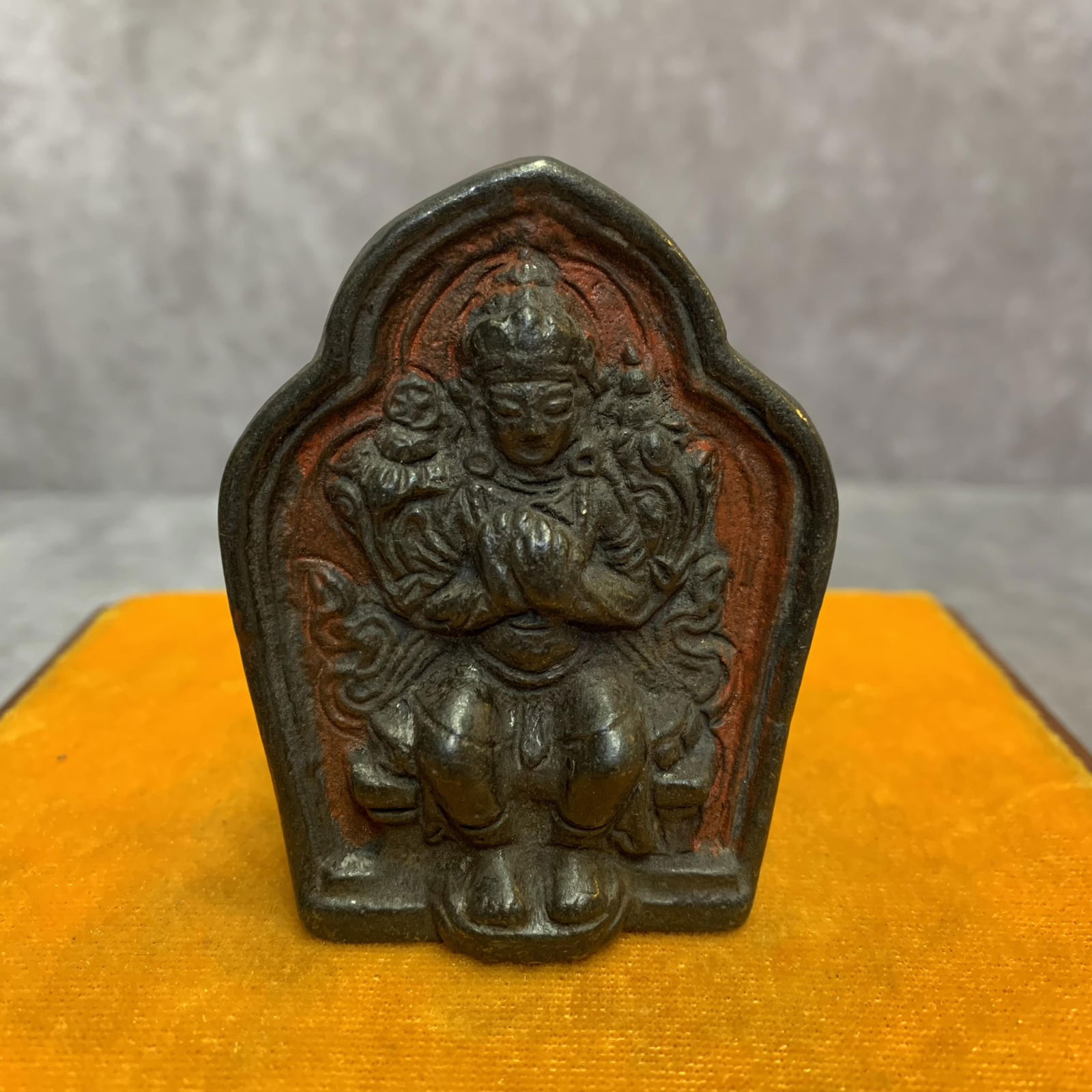 A FINE SMALL BRONZE TIBETAN BUDDHISM PENDANT (1 of 3)