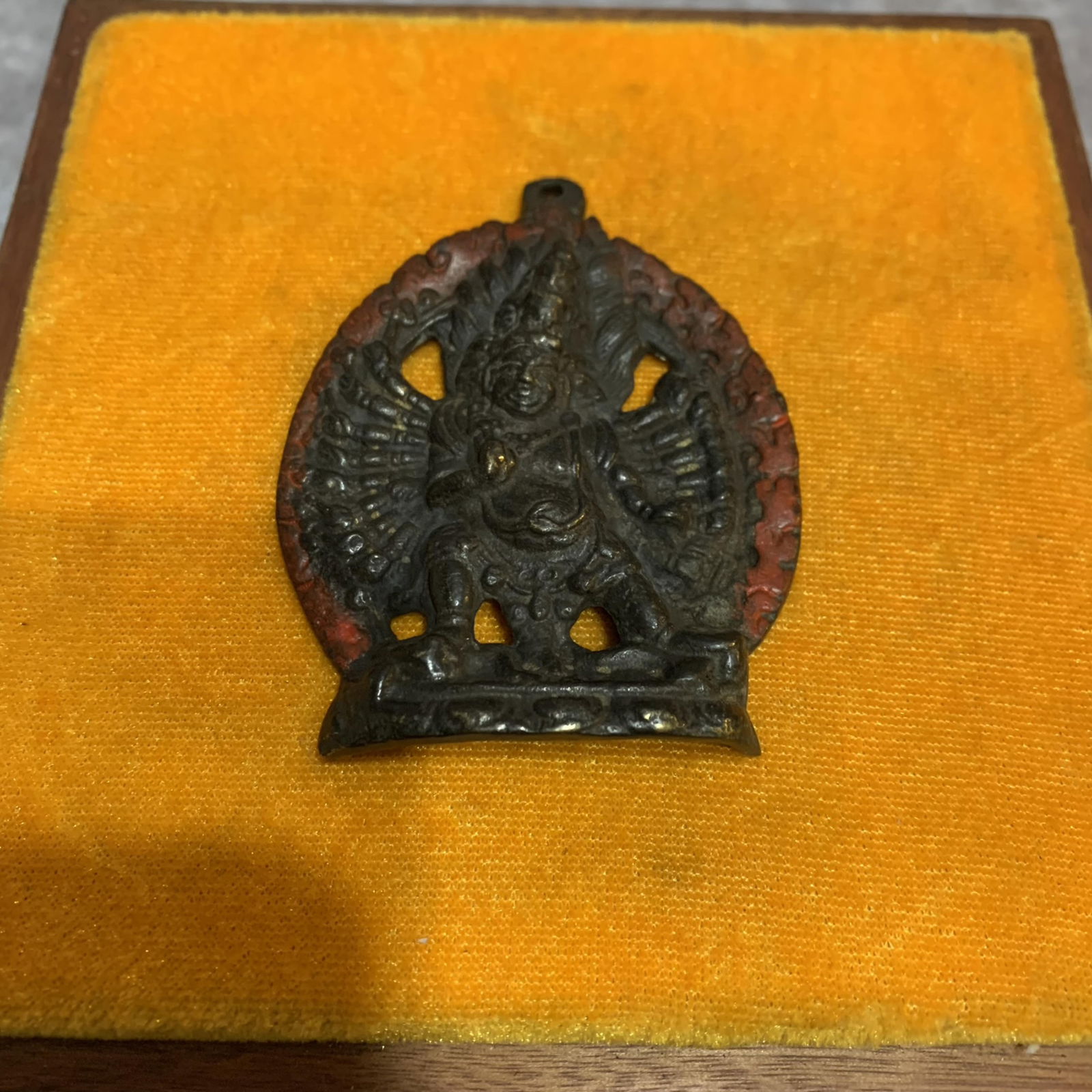 A FINE TIBETAN BUDDHISM BRONZE PENDANT (1 of 3)